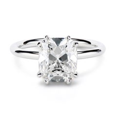 Leon Mege platinum hand-forged solitaire features a certified OMC diamond.