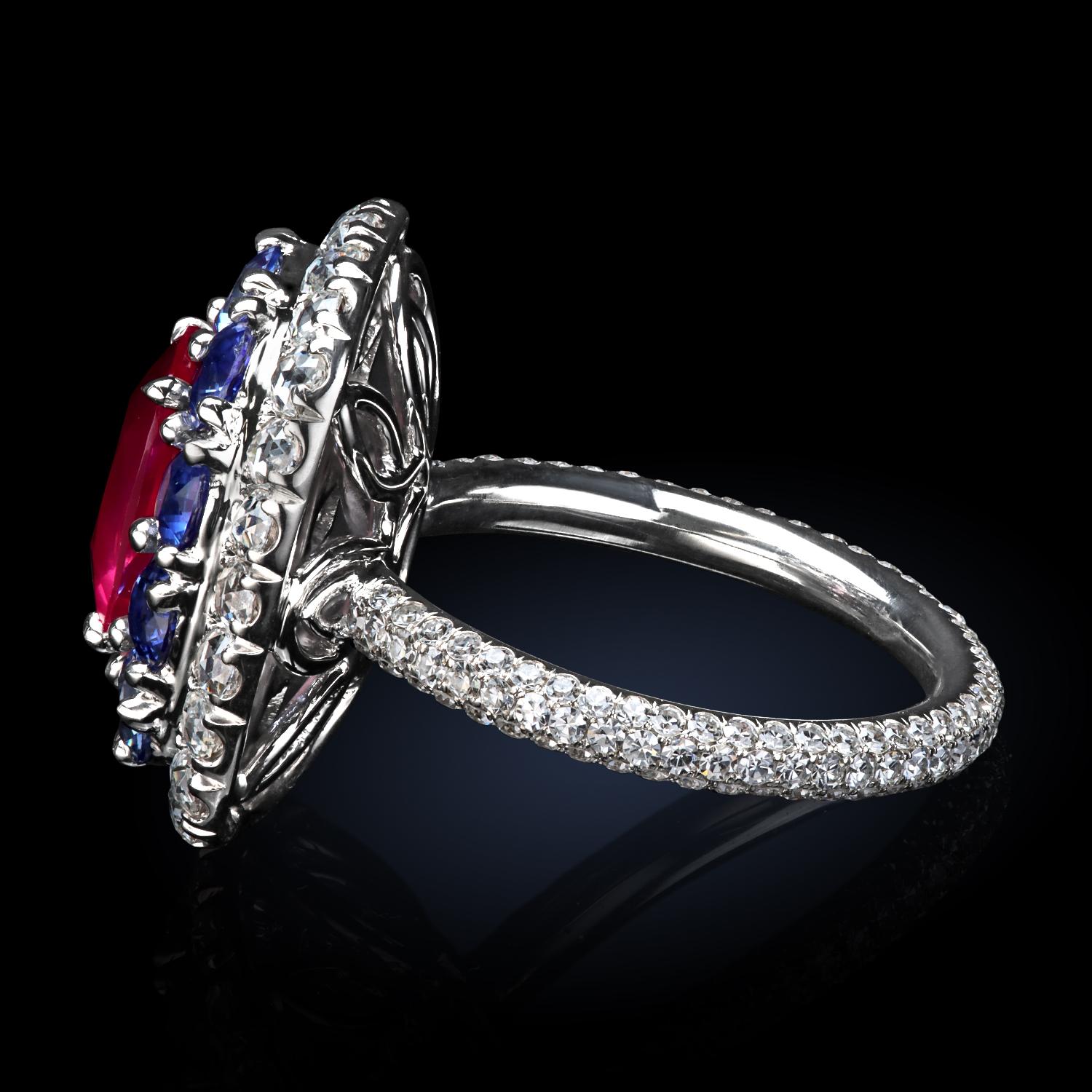 Leon Mege Ring with Natural Strawberry Spinel, Diamonds and Sapphires In New Condition For Sale In New York, NY