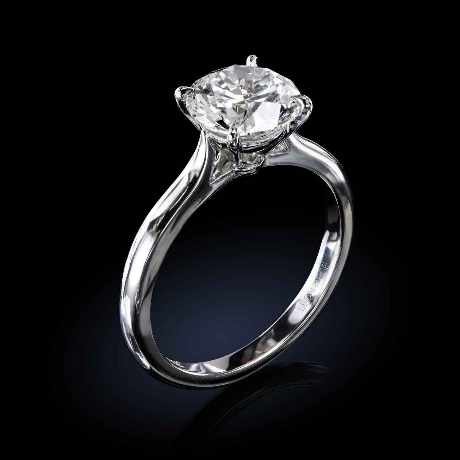 Leon Mege L'anello di fidanzamento in platino The Perfect Solitaire con diamante rotondo In condizioni Nuovo in vendita a New York, NY