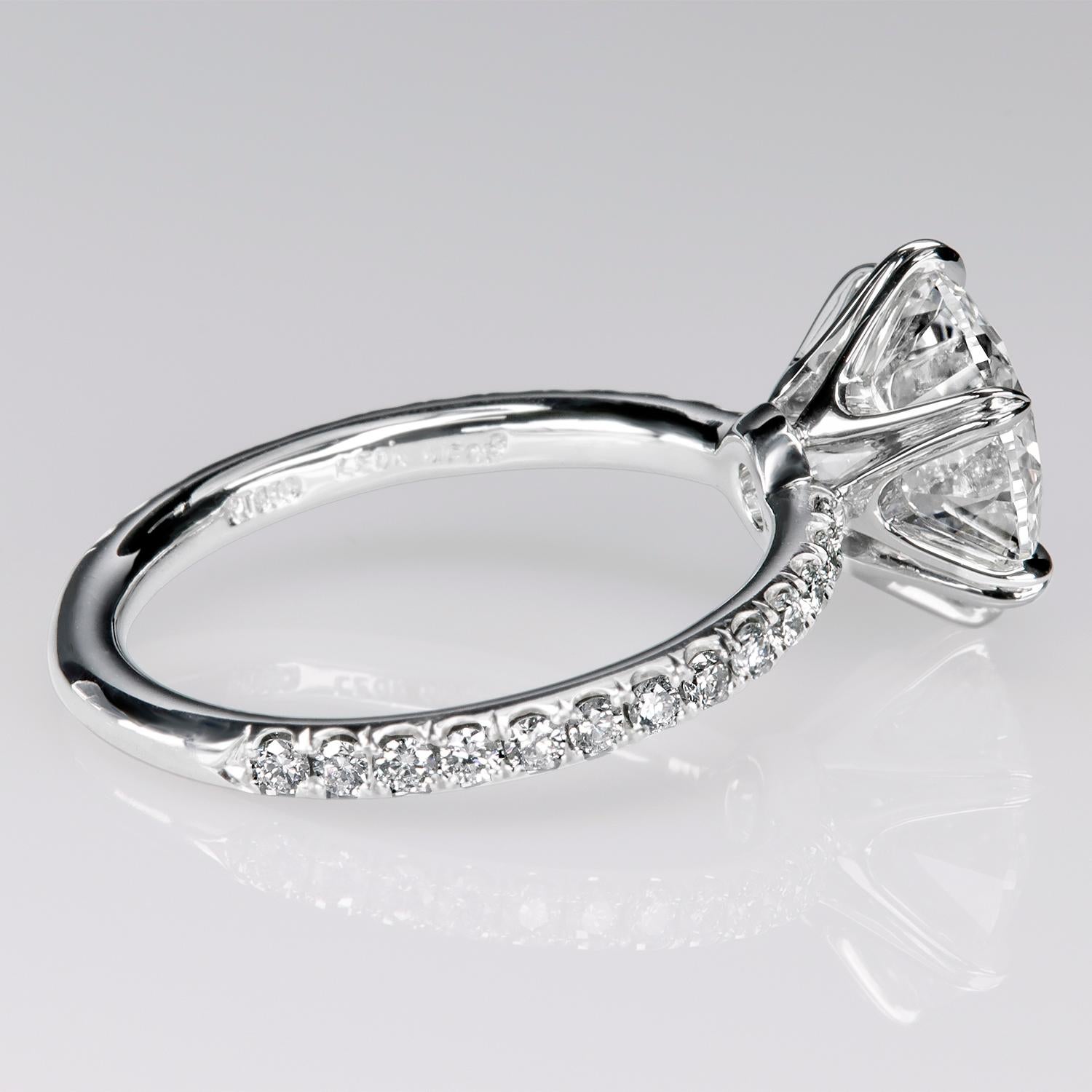 Taglio rotondo Leon Mege Tulipano in platino a sei punte, solitario in vendita