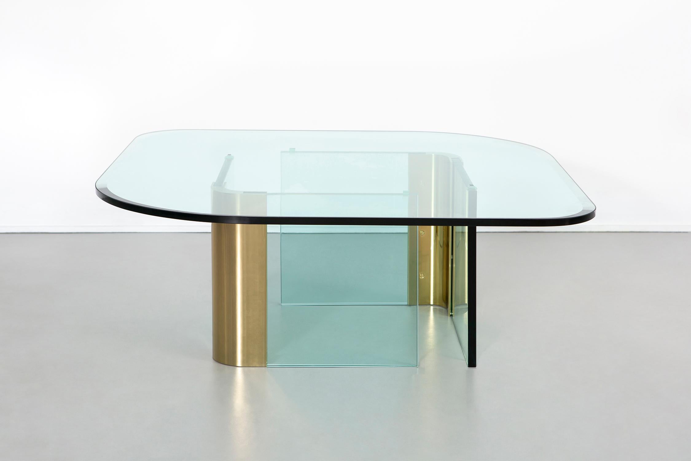 Coffee table

Designed by Leon Rosen for Pace

USA, circa 1970s.

Brass and glass

Measures: 42’’ W x 30’’ D x 16’’ H.