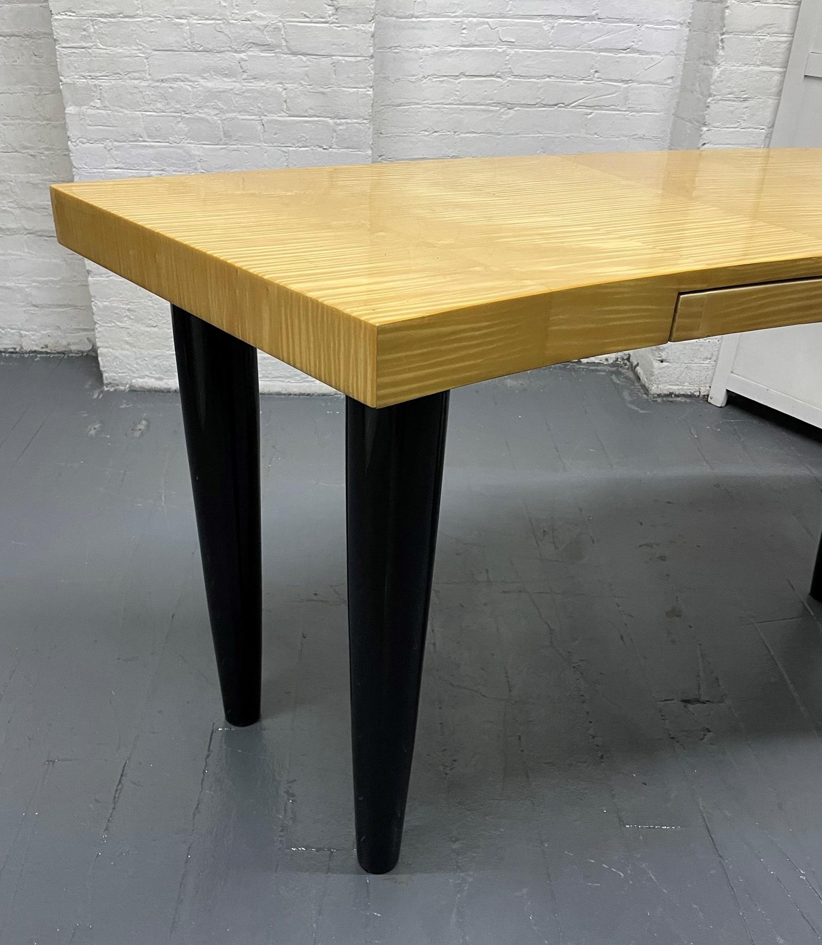 Demilune-Schreibtisch aus der Kollektion Pace von Leon Rosen (Holz) im Angebot