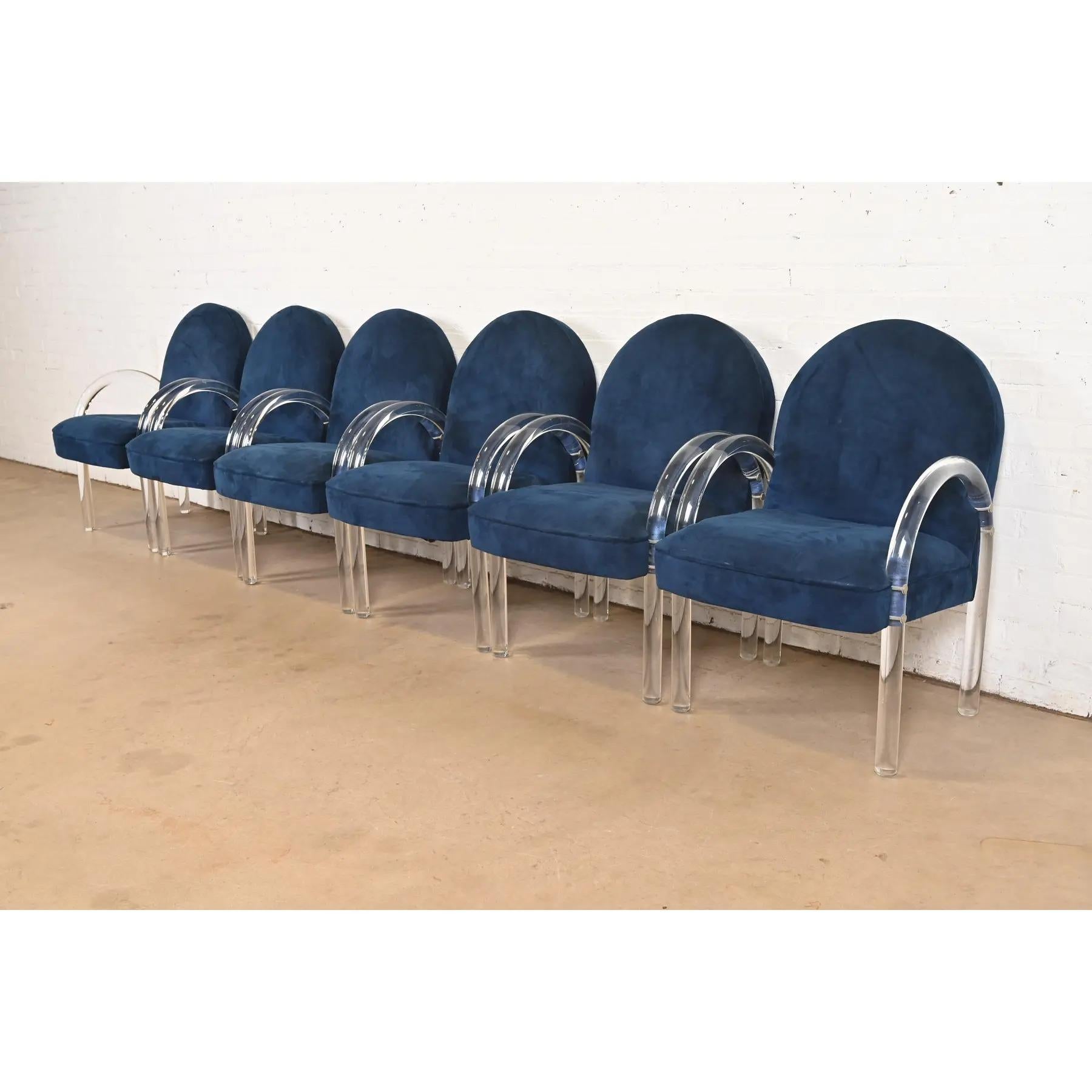An outstanding set of six Modern Art Deco or Mid-Century Modern lucite waterfall armchairs, club chairs, or lounge chairs

By Leon Rosen for The Pace Collection

USA, 1970s

Sculptural lucite frames, with blue suede upholstery.

Measures: 22