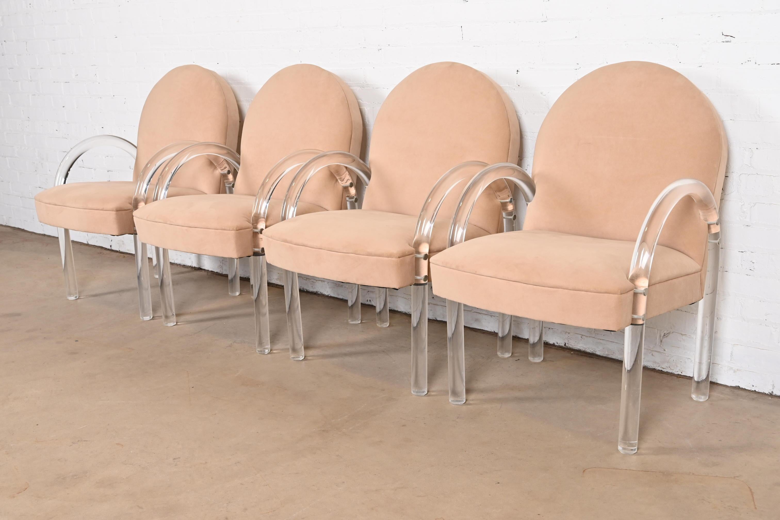 A gorgeous set of four Modern Art Deco or Mid-Century Modern lucite waterfall armchairs, club chairs, or lounge chairs

By Leon Rosen for The Pace Collection

USA, 1970s

Sculptural lucite frames, with light tan suede upholstery.

Measures: 22.5