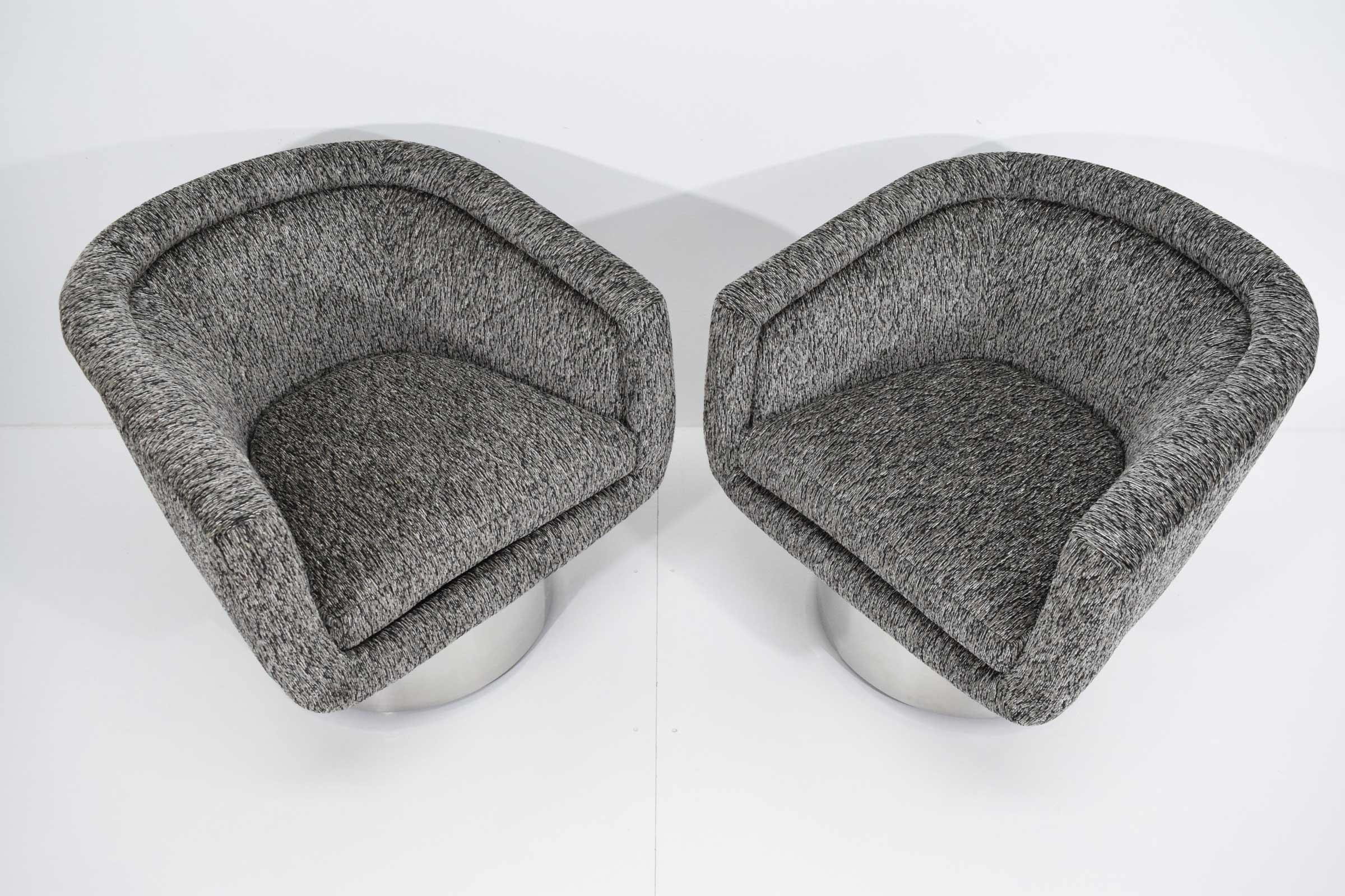 Leon Rosen for Pace Collection Pair of Swivel Tub Lounge Chairs 3