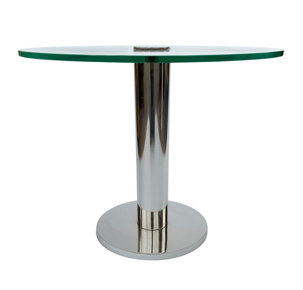 Leon Rosen pour Pace Table d'appoint ou table d'extrémité en verre et chrome mi-siècle moderne, de style mi-siècle Bon état - En vente à Philadelphia, PA
