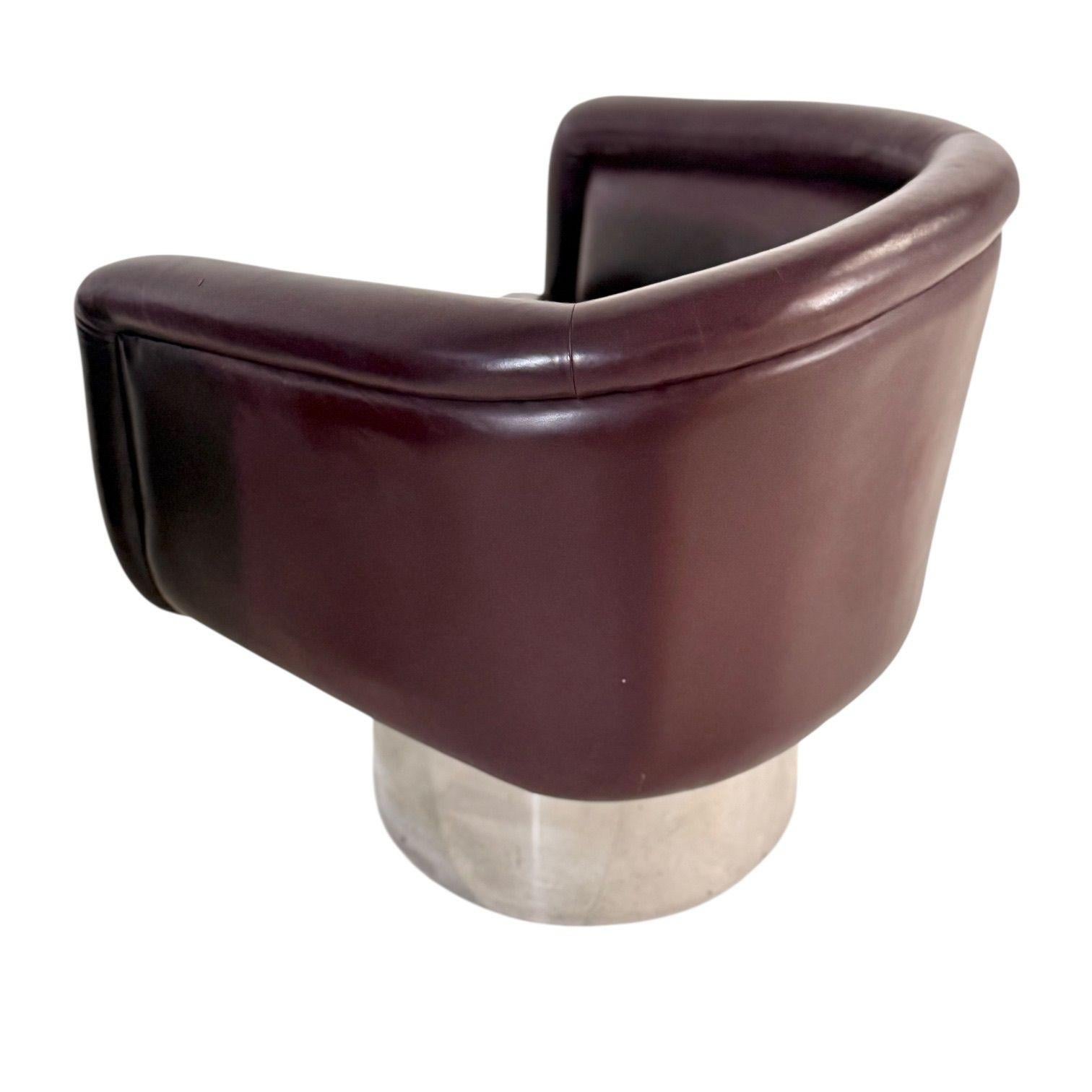 Leon Rosen For PACE Swivel Lounge Chairs, 1970 (Leder) im Angebot