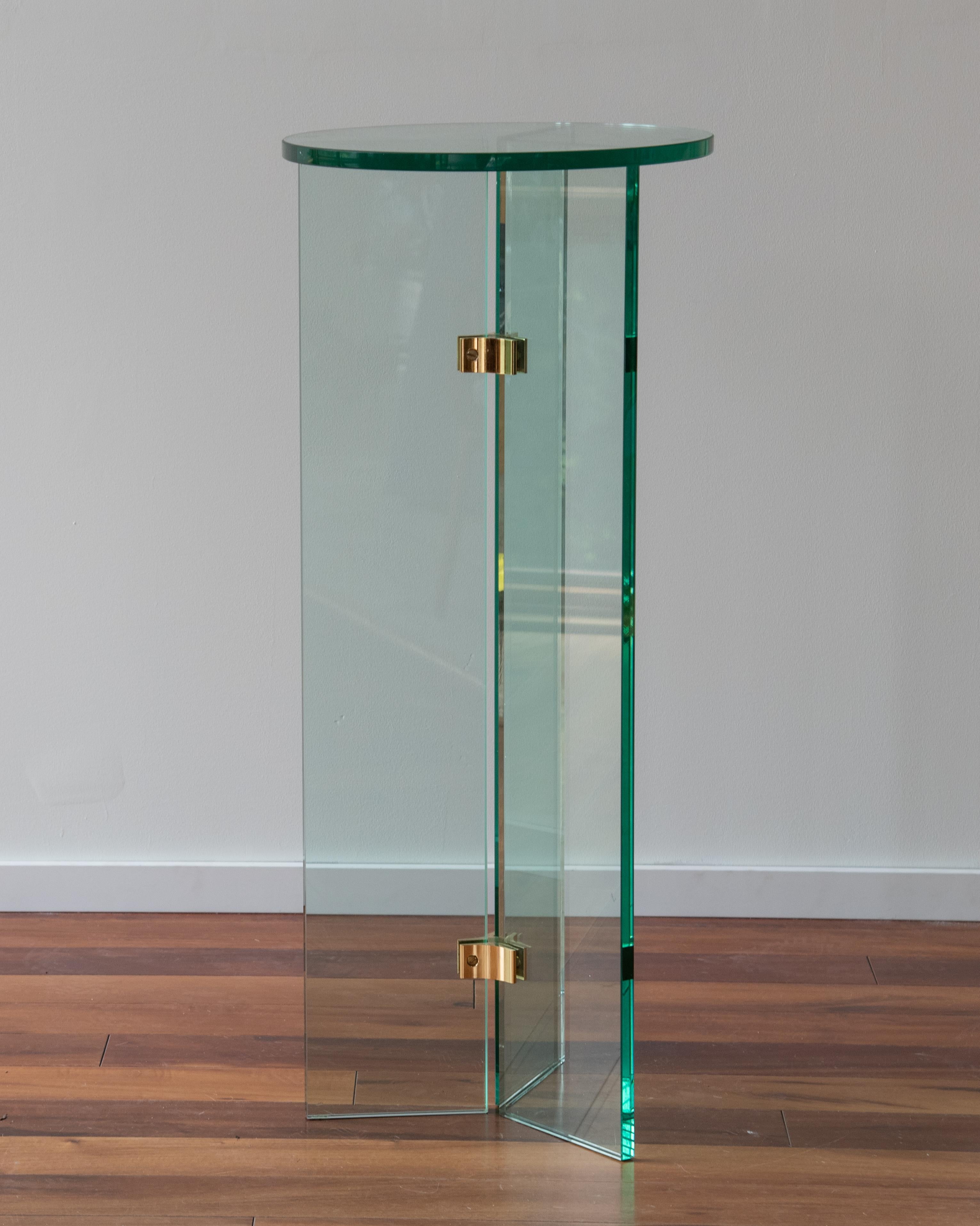 Mid-Century Modern Leon Rosen Pace Collection Brass Glass Pedestal Sculpture Stand For Sale