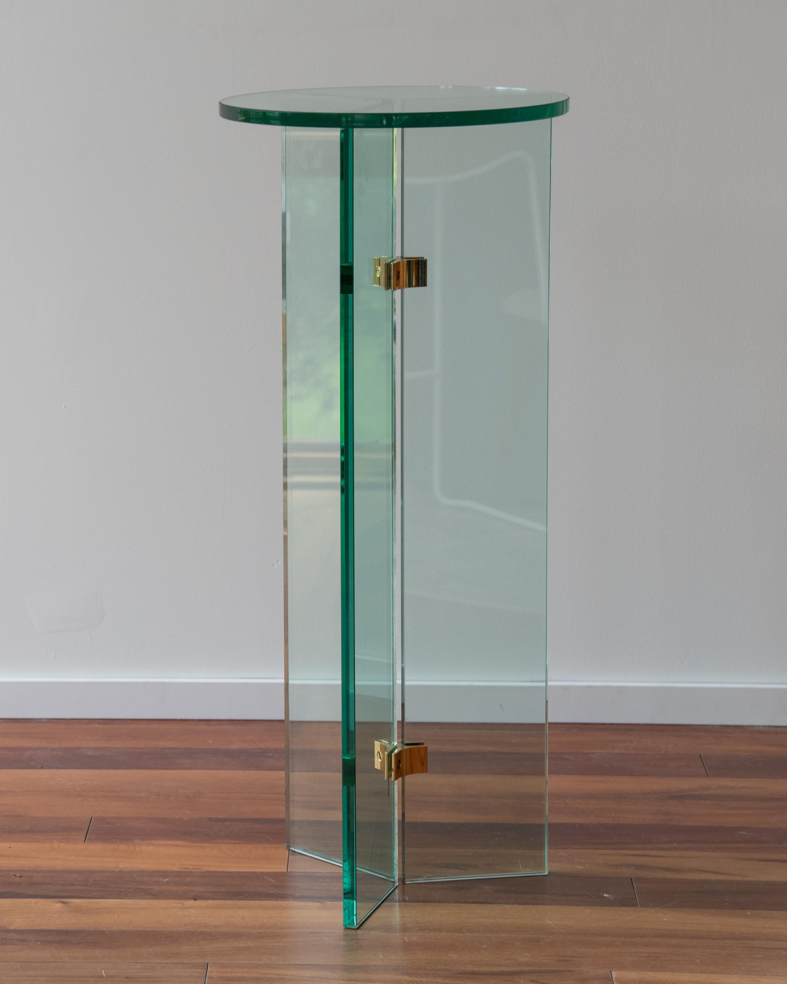 Leon Rosen Pace Collection Brass Glass Pedestal Sculpture Stand In Good Condition For Sale In Forest Grove, PA