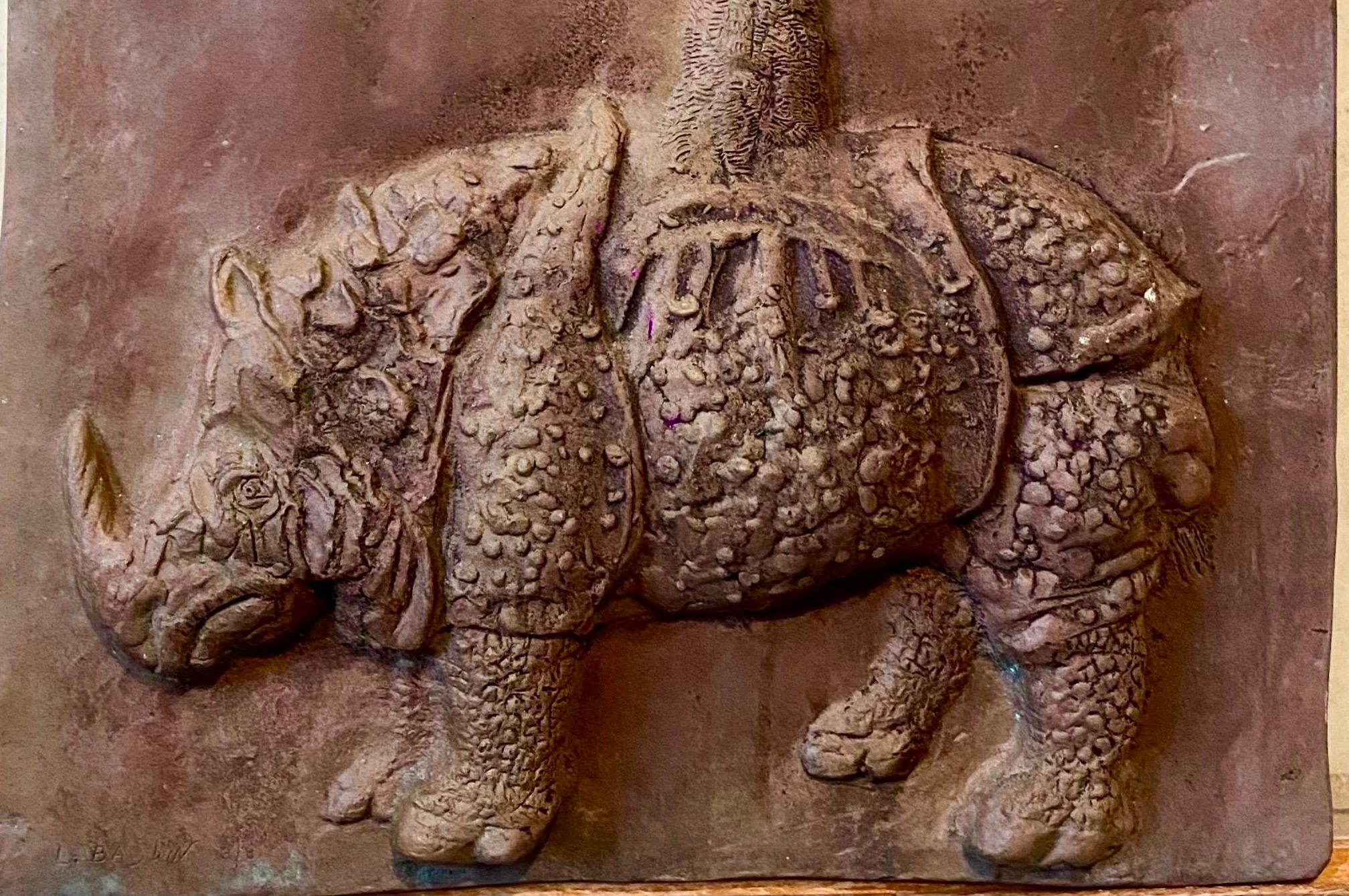 Bronzeskulptur Relief Rhinozeros mit Baum Amerikanischer Modernist Leonard Baskin im Angebot 1