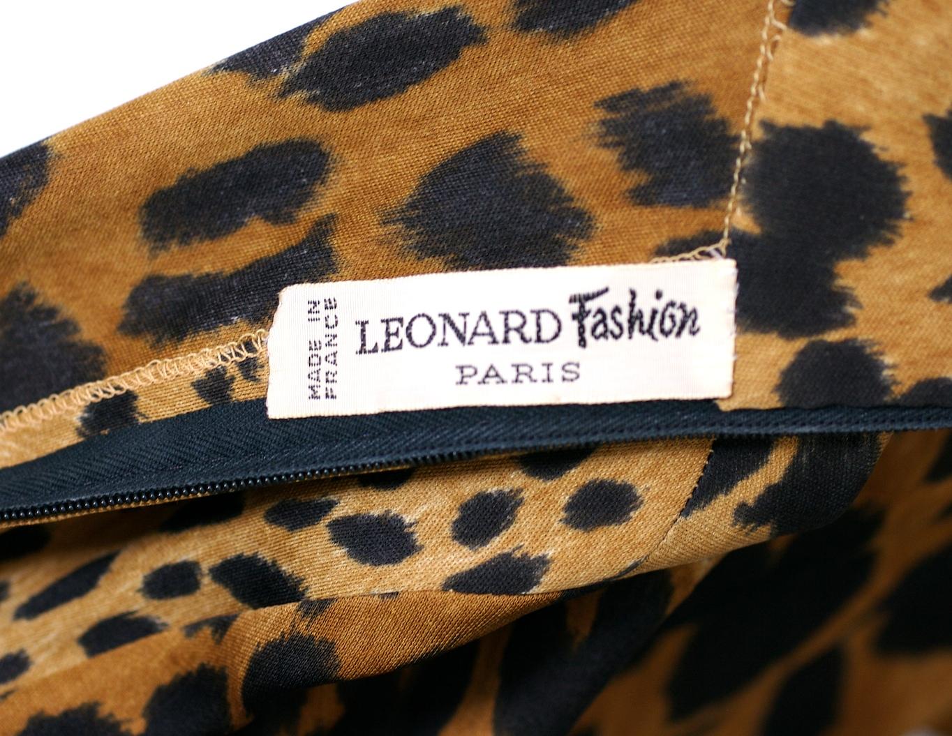 Leonard - Robe en jersey de soie au motif de guépard Bon état - En vente à New York, NY