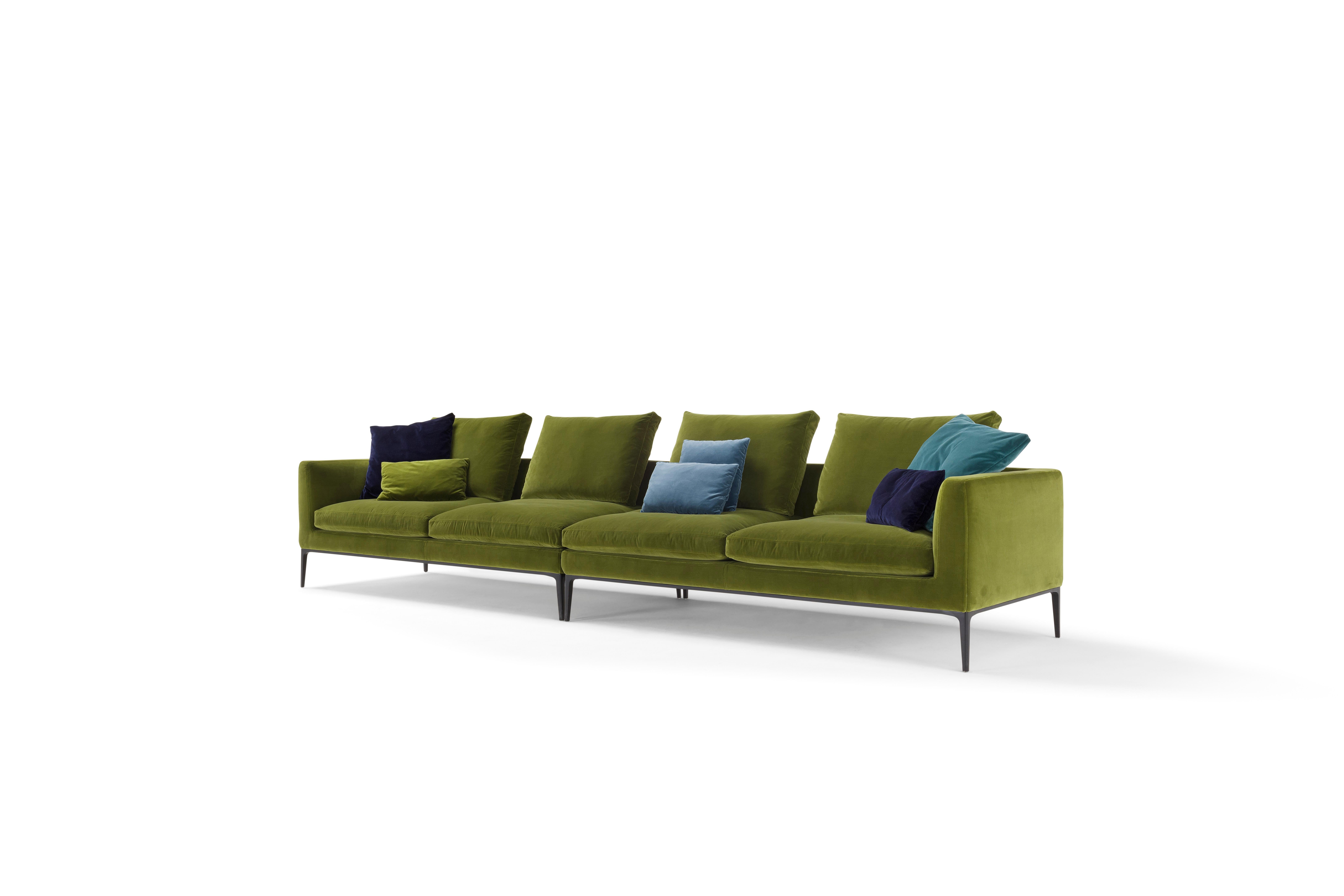 The Leonard collection is a seating system created by the defining of geometric volumes by an elegant silhouette. A continuous line draws the outline of each seat, backrest, and armrest that can accommodate soft and fluffy pillows. Utilizing a