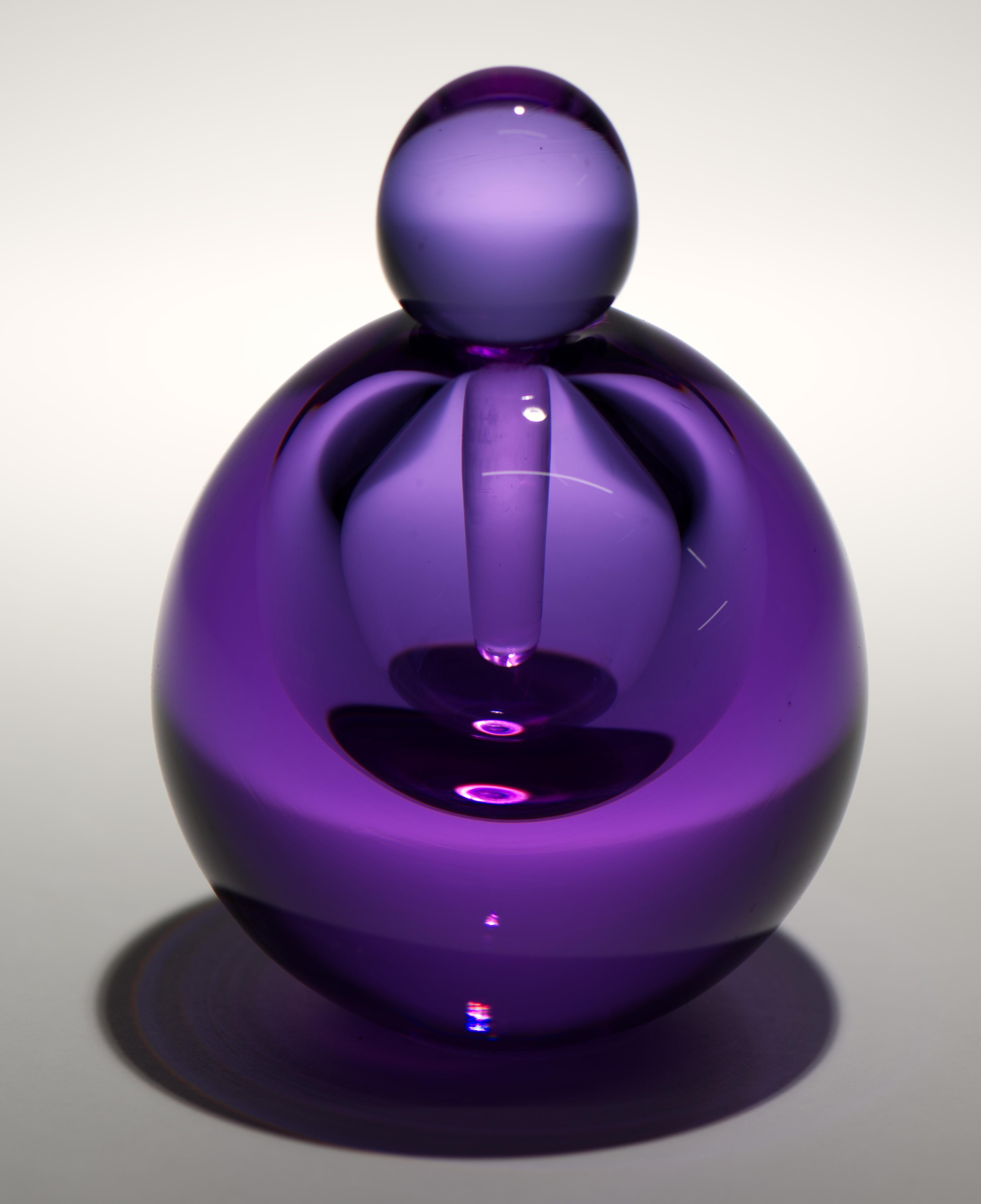 American Leonard DiNardo Neodymium Alexandrite Glass Perfume Bottle, 1983 For Sale