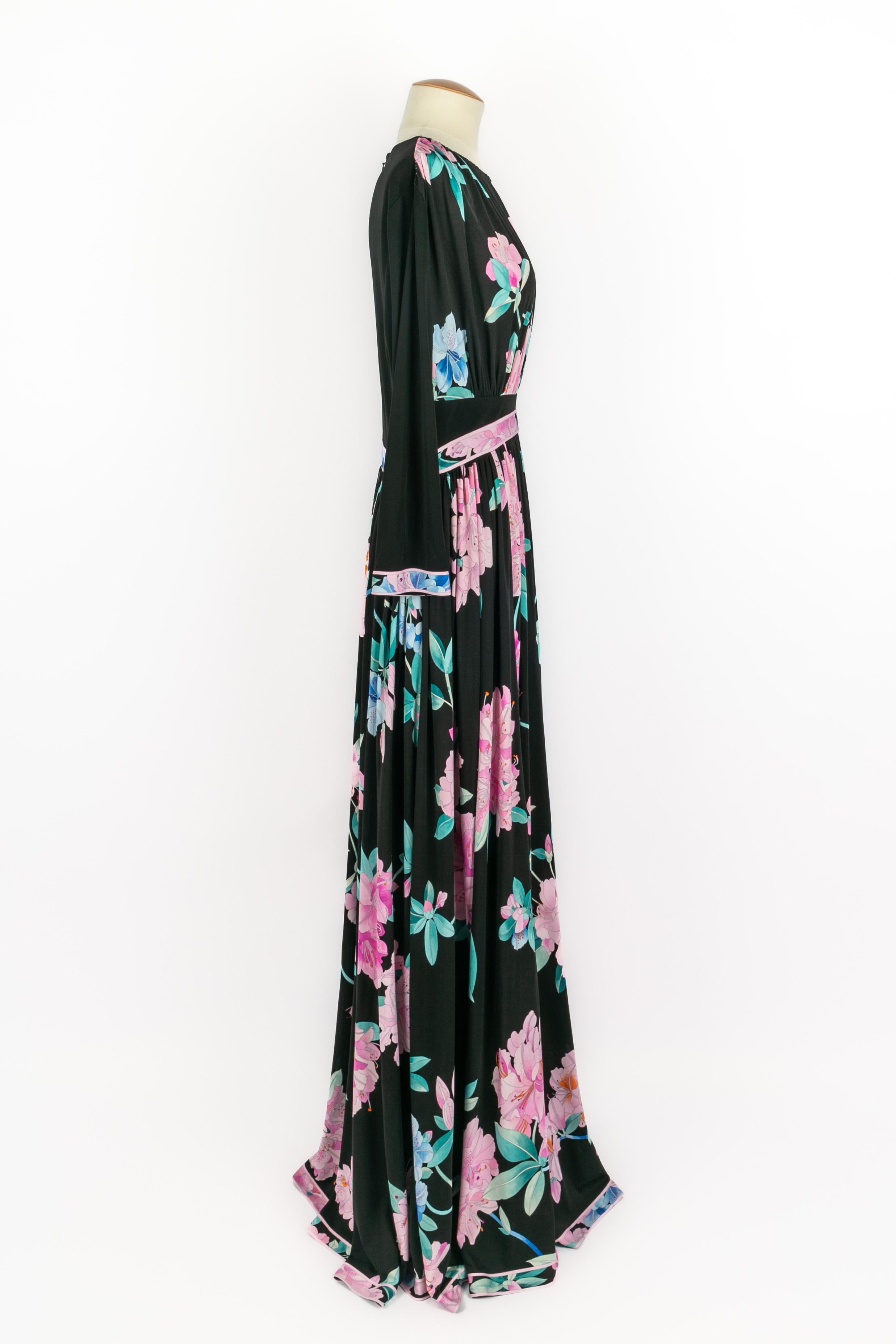 Leonard Kleid Pre Fall 2019 im Zustand „Hervorragend“ im Angebot in SAINT-OUEN-SUR-SEINE, FR