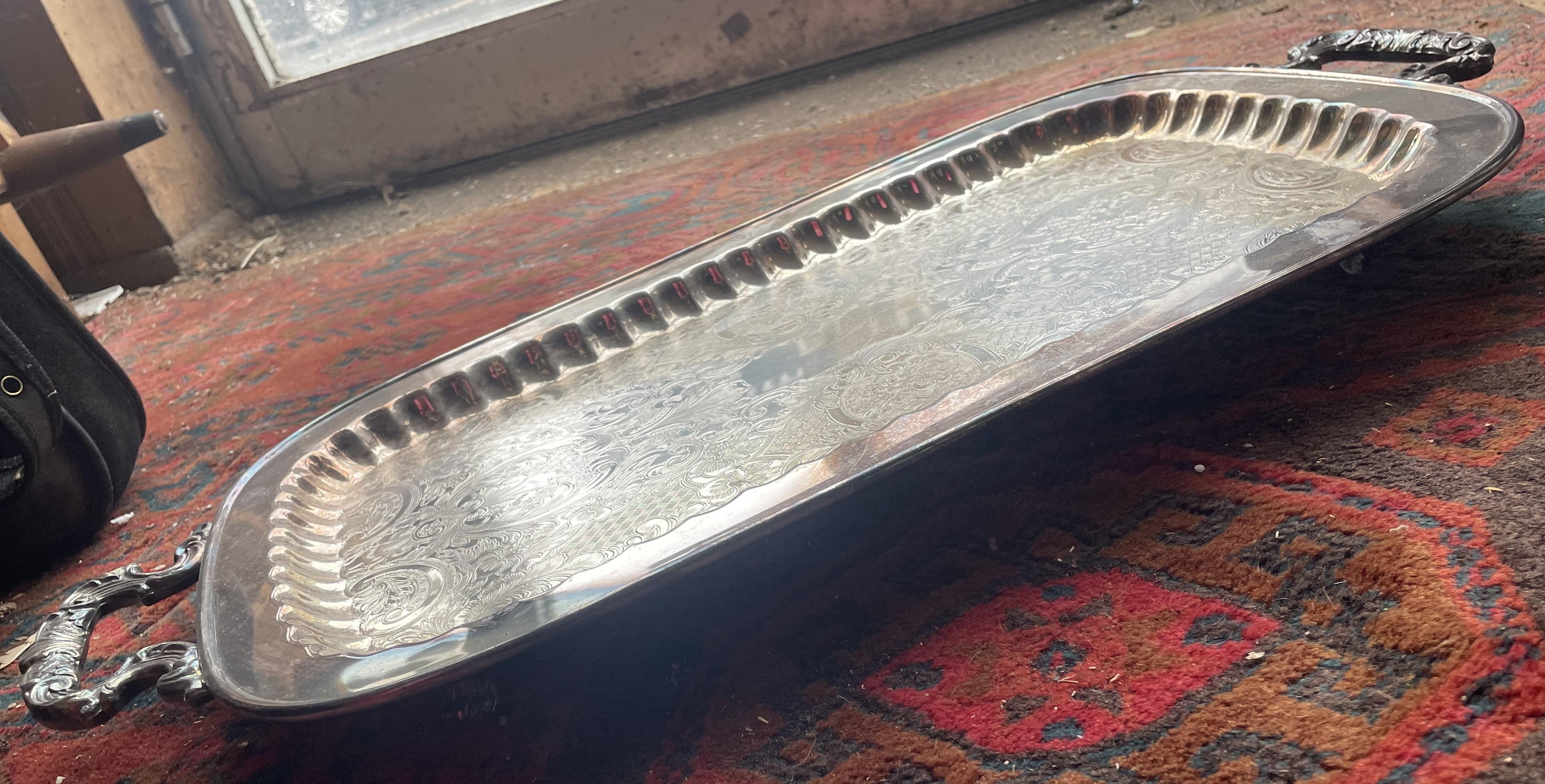 Leonard Etched Ribbed Silverplate Footed Handled Narrow Serving Bar Tray In Good Condition For Sale In Clifton Forge, VA