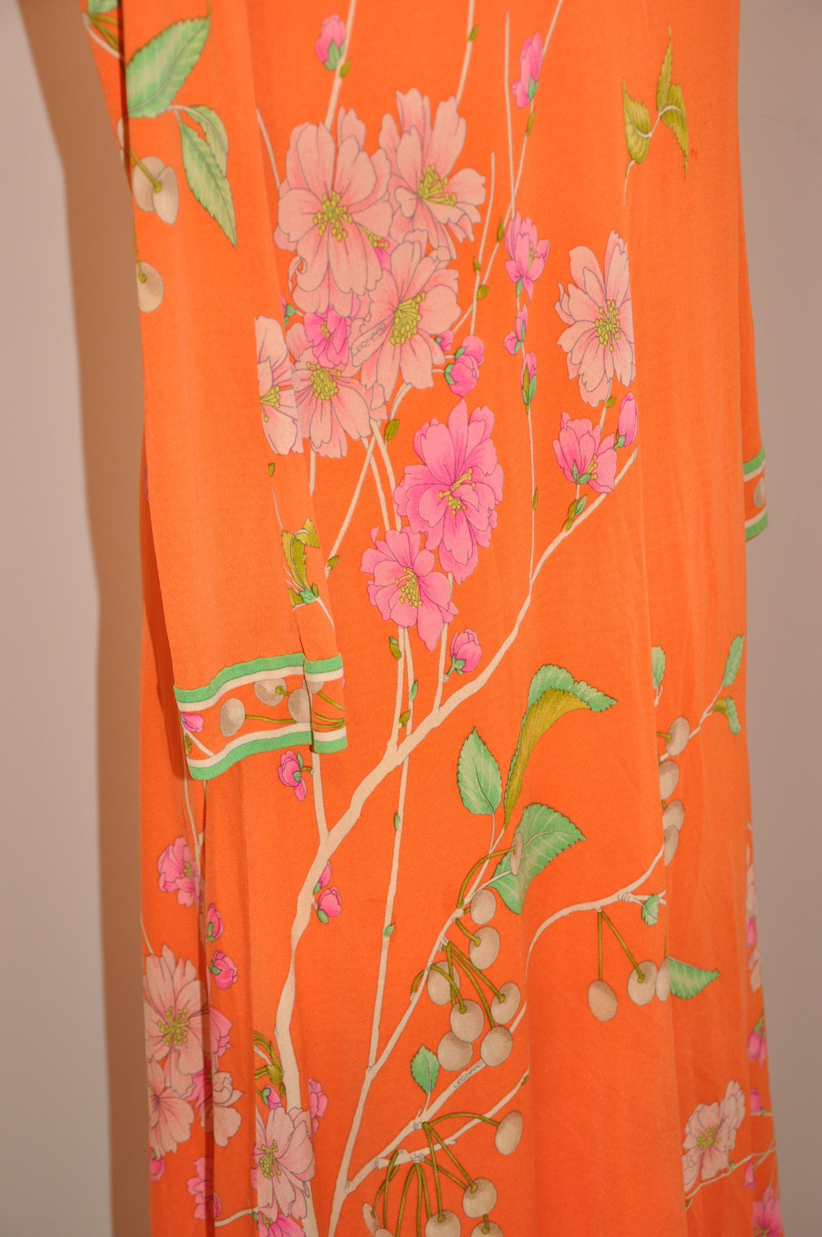 Leonard of Paris Lovely Powder-Tangerine Floral Print Zippered-Back Jersey Dress In Good Condition For Sale In New York, NY