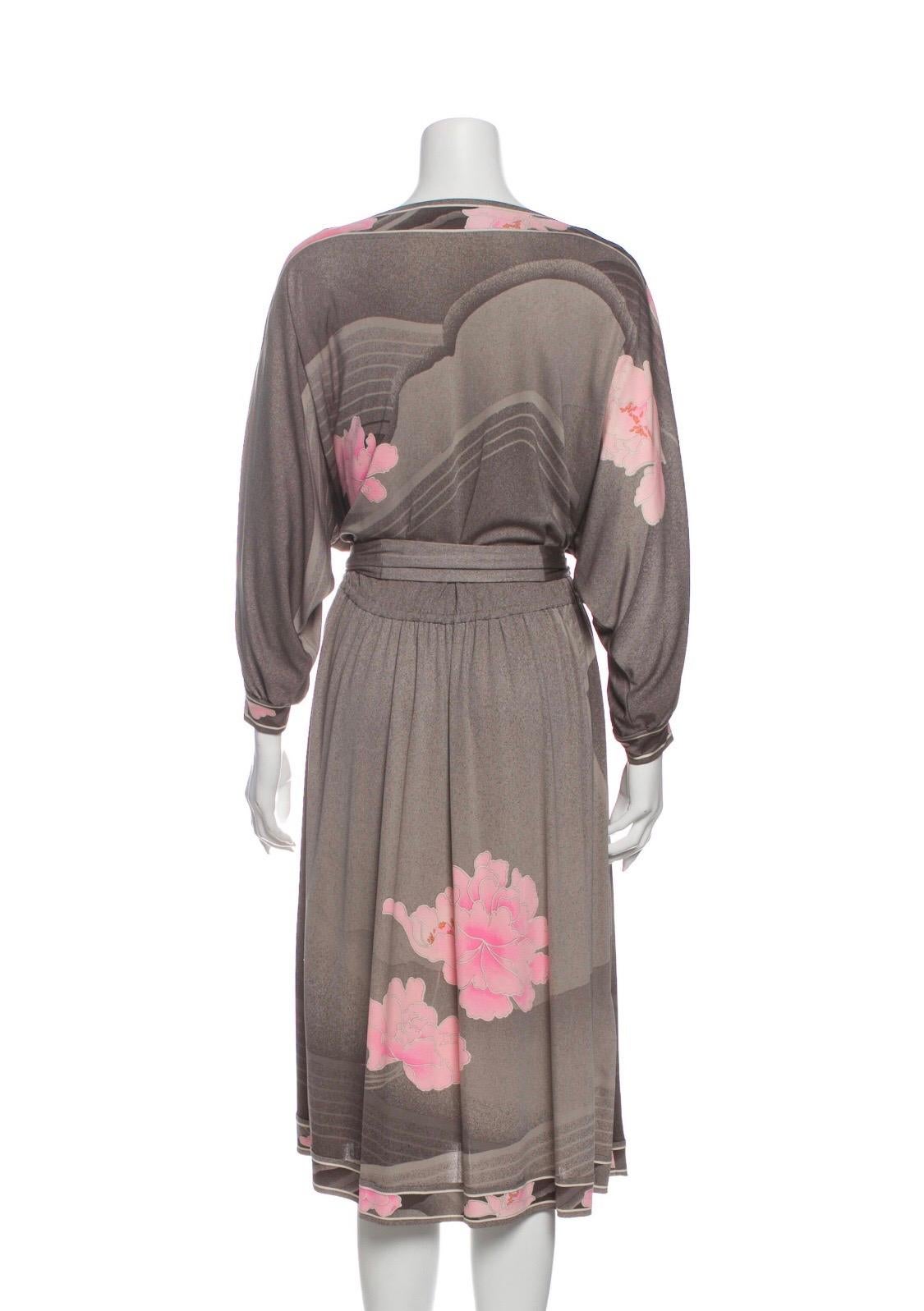 Leonard Paris 1970s Floral Print Silk Jersey Dress  3