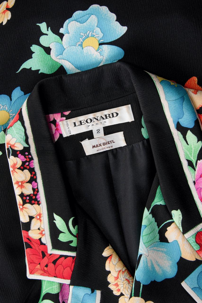 LEONARD PARIS Black & Multicoloured Floral Print Silk Blazer Jacket , 1980s For Sale 3