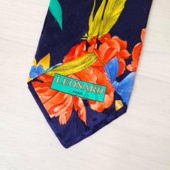 Leonard Paris: Krawatte mit Hüten und Blumen aus Seide im Vintage-Stil der 90er Jahre
