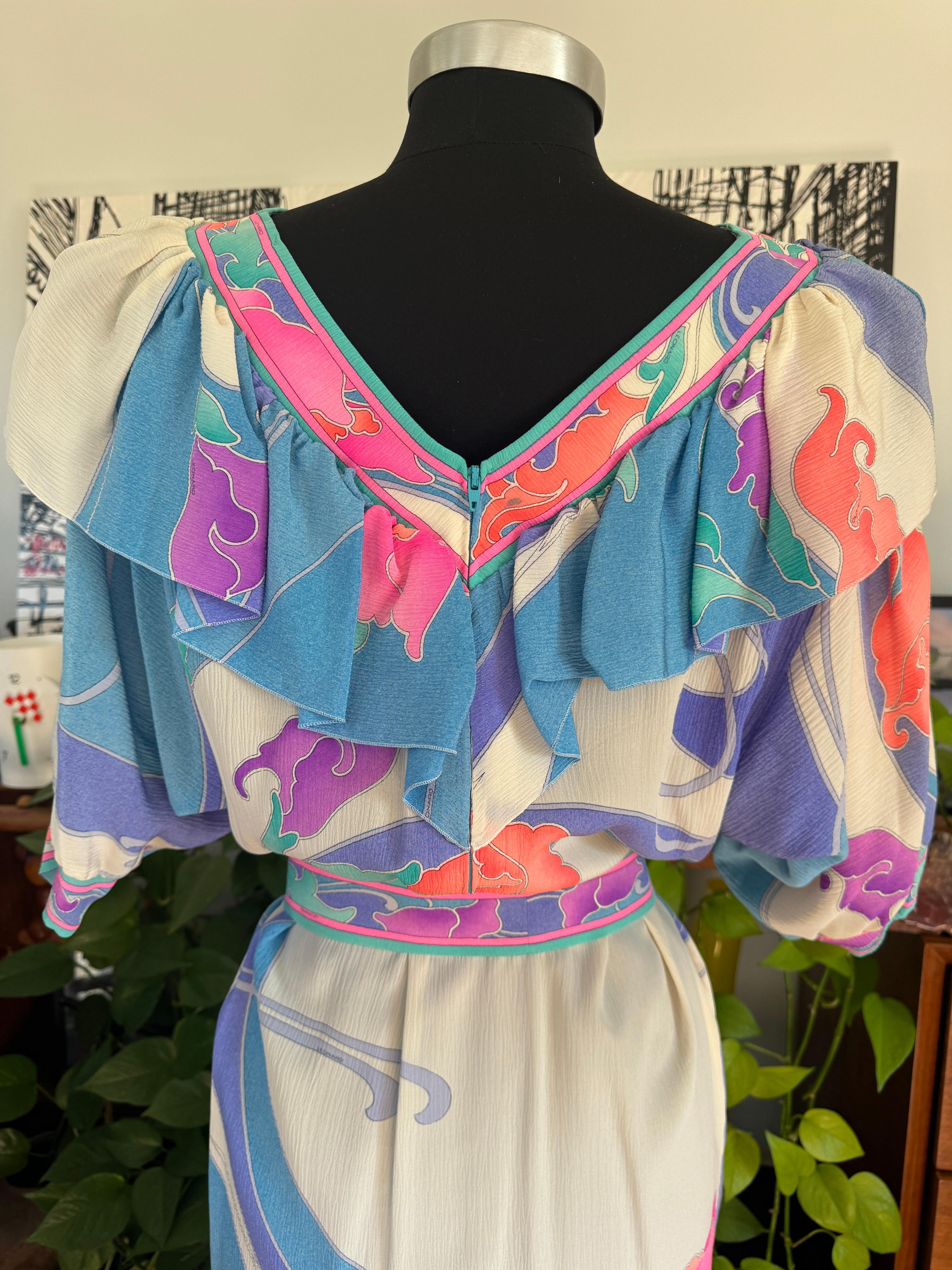 Leonard Paris Vestido con estampado floral de estilo camisero Fabricado en Francia Años 80 en venta 6