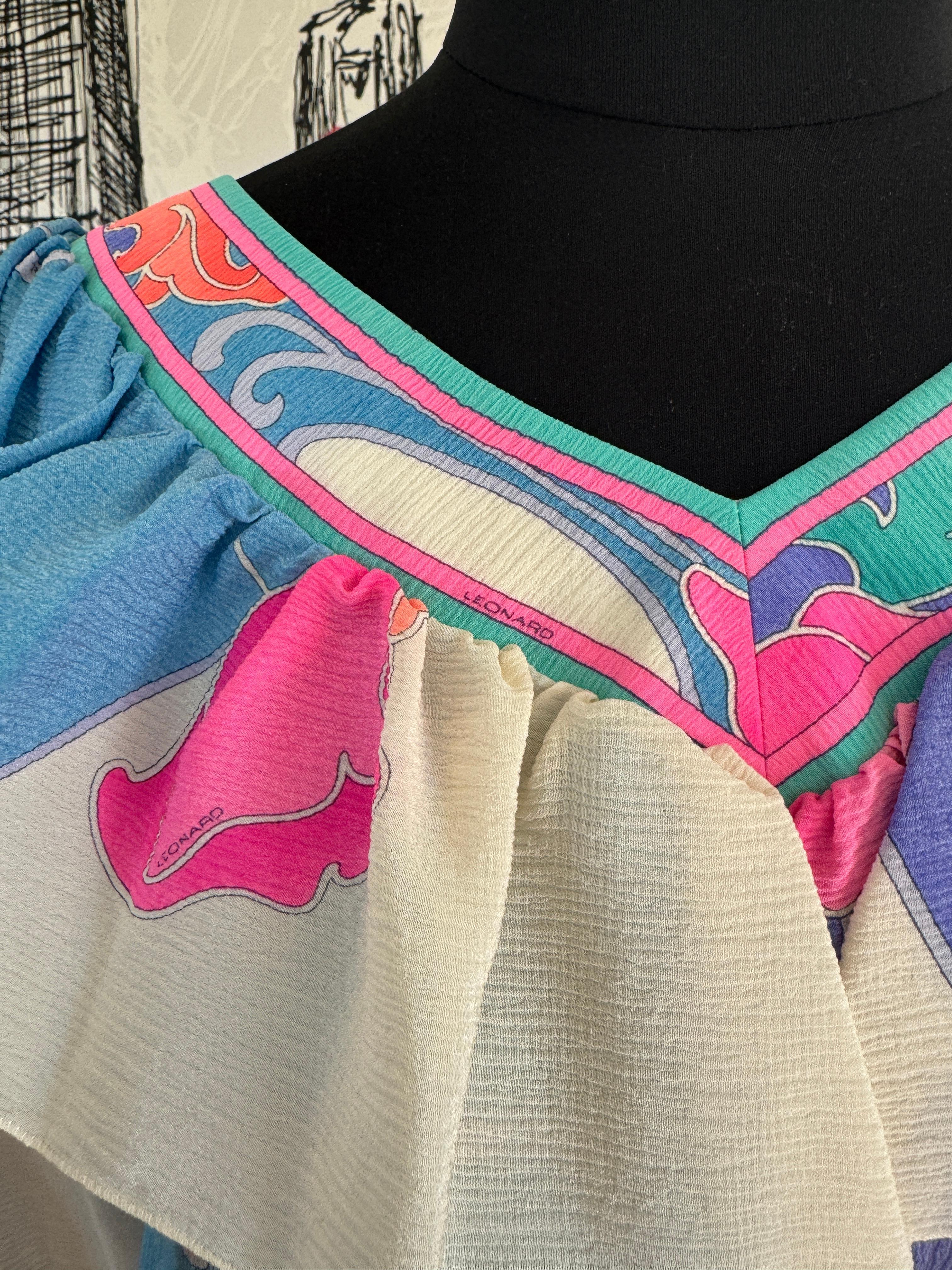 Leonard Paris Vestido con estampado floral de estilo camisero Fabricado en Francia Años 80 en venta 8