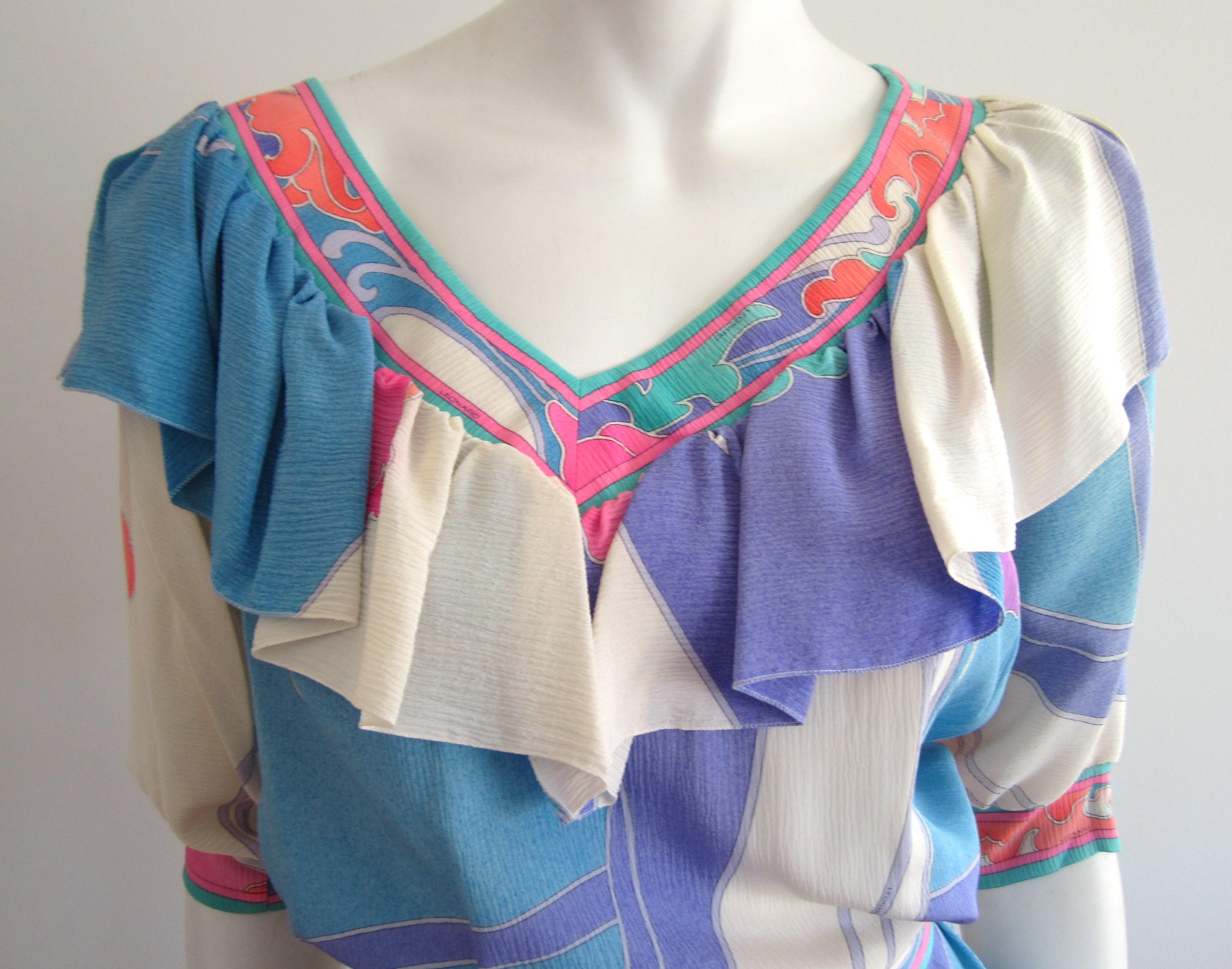 Leonard Paris Kleid mit Blumendruck im Shift-Stil, hergestellt in Frankreich 1980er Jahre im Zustand „Gut“ im Angebot in Wallkill, NY
