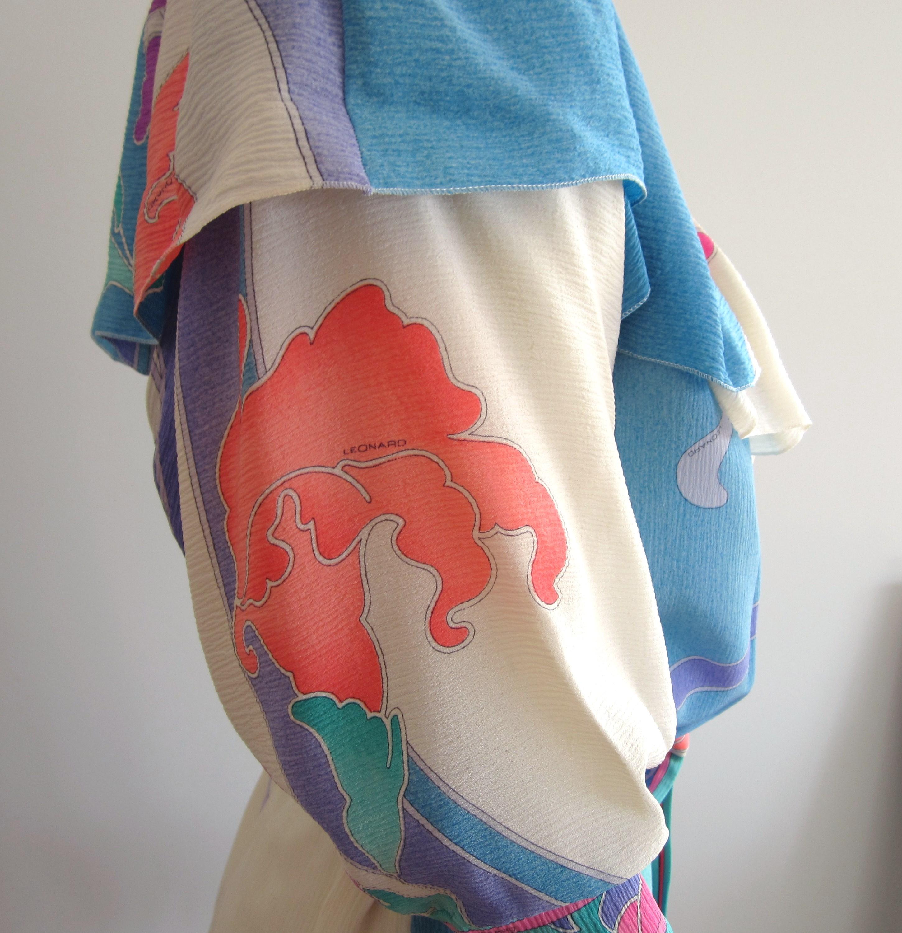 Leonard Paris Vestido con estampado floral de estilo camisero Fabricado en Francia Años 80 en venta 2