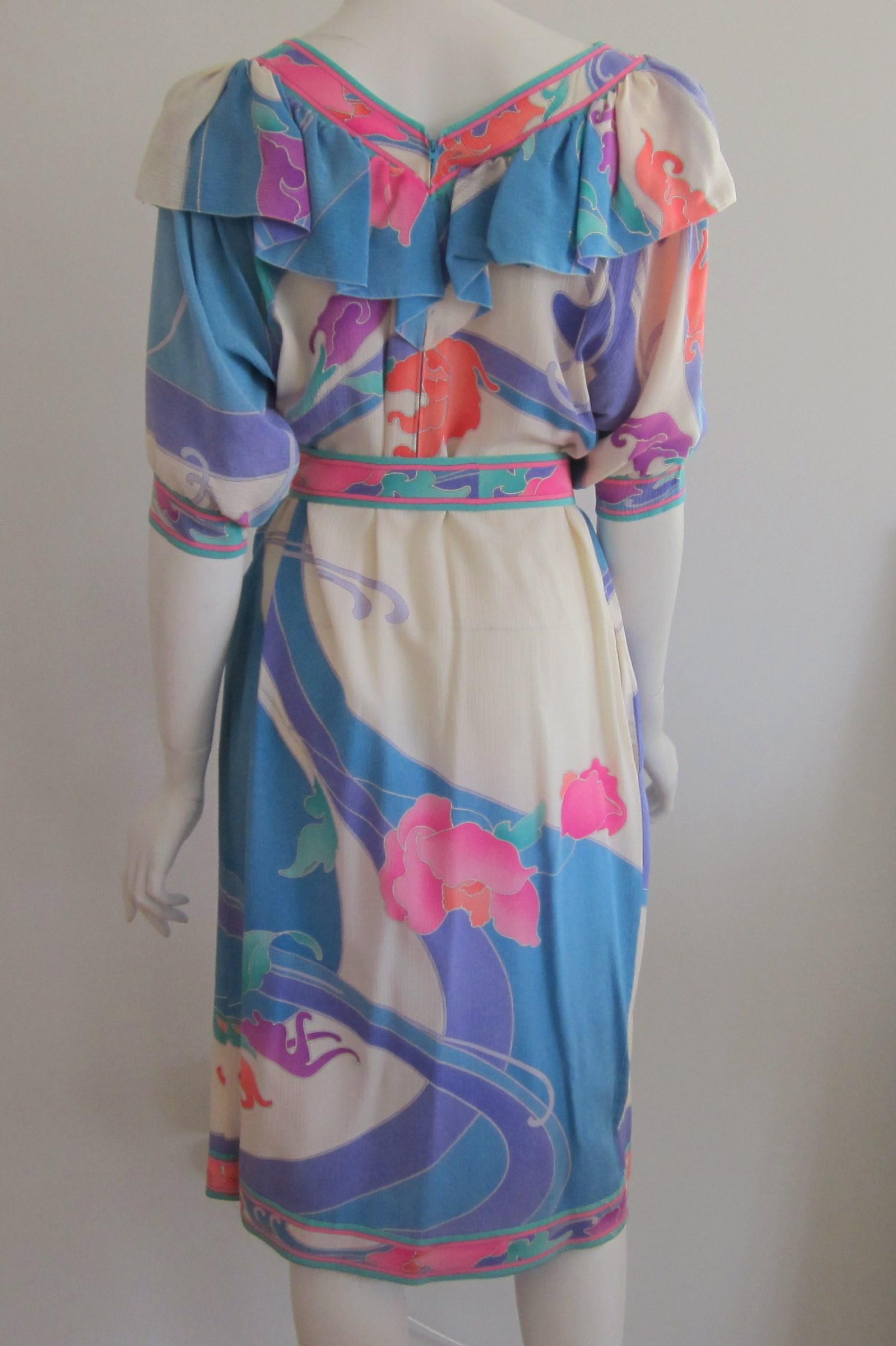 Leonard Paris Vestido con estampado floral de estilo camisero Fabricado en Francia Años 80 en venta 3