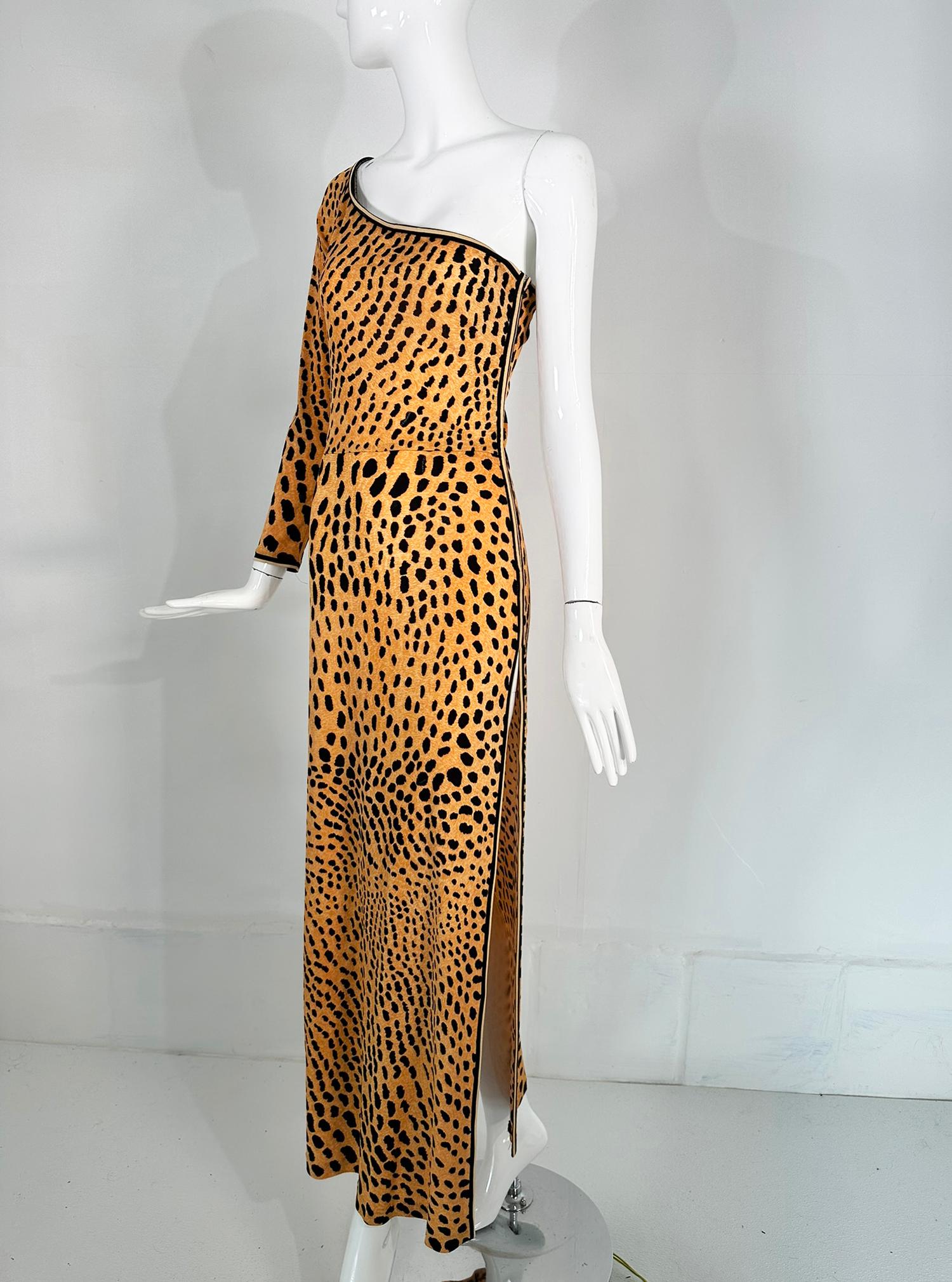 Leonard Paris leopard print silk jersey one shoulder side vent maxi dress size 2. Sleek one shoulder gown, with one long raglan sleeve. The bodice is fitted (stretch silk jersey) with a seamed waist. the skirt is straight, with a very deep side hem