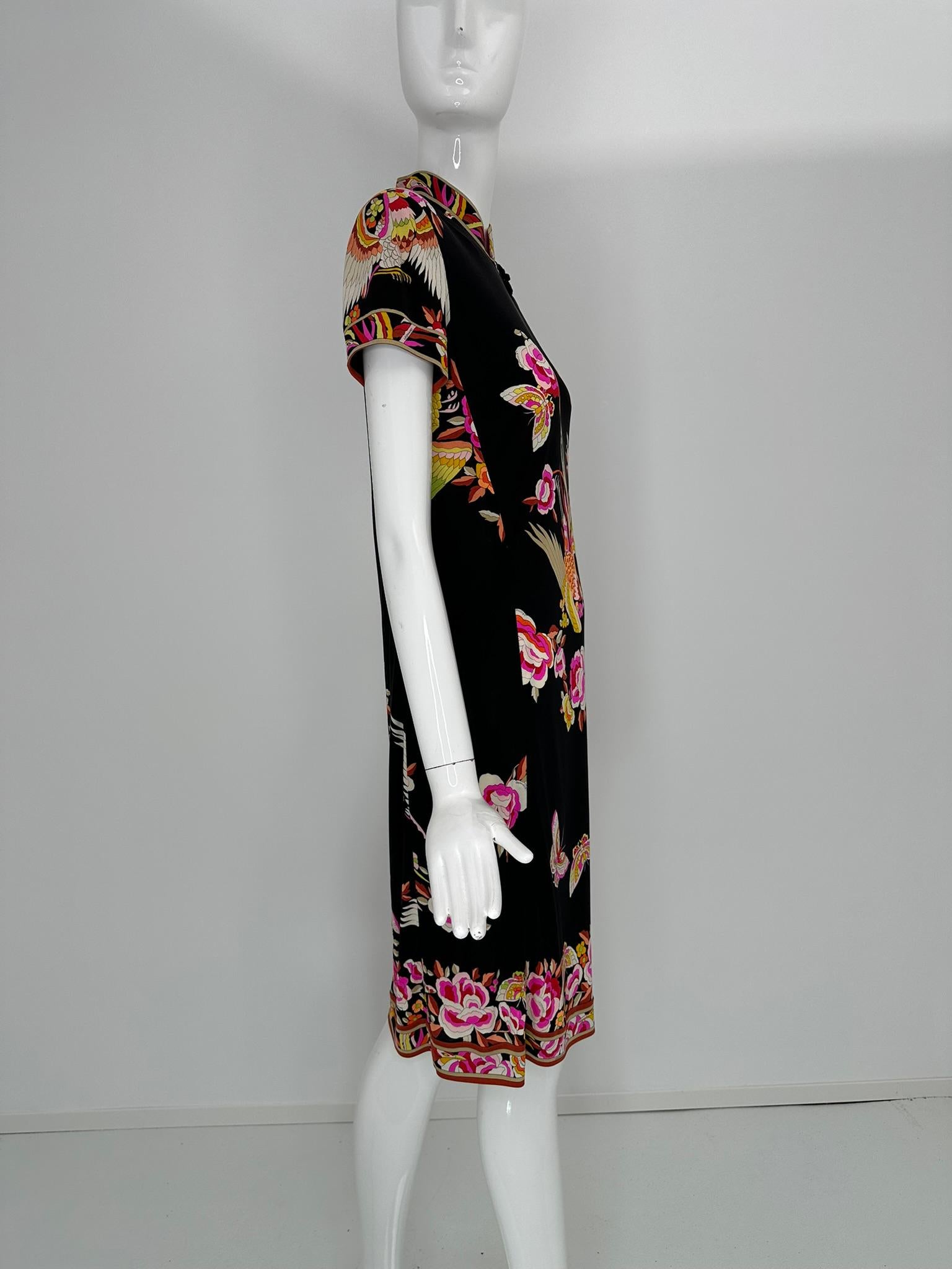 Leonard Paris Rare Cheongsam Style Silk Jersey Butterfly Phoenix Print Dress en Bueno estado para la venta en West Palm Beach, FL