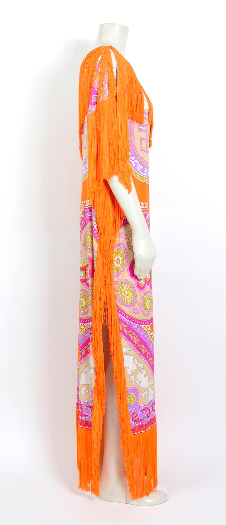 Leonard Paris vintage 1970s extra large silk jersey printed fringed scarf In Excellent Condition For Sale In Antwerp, BE