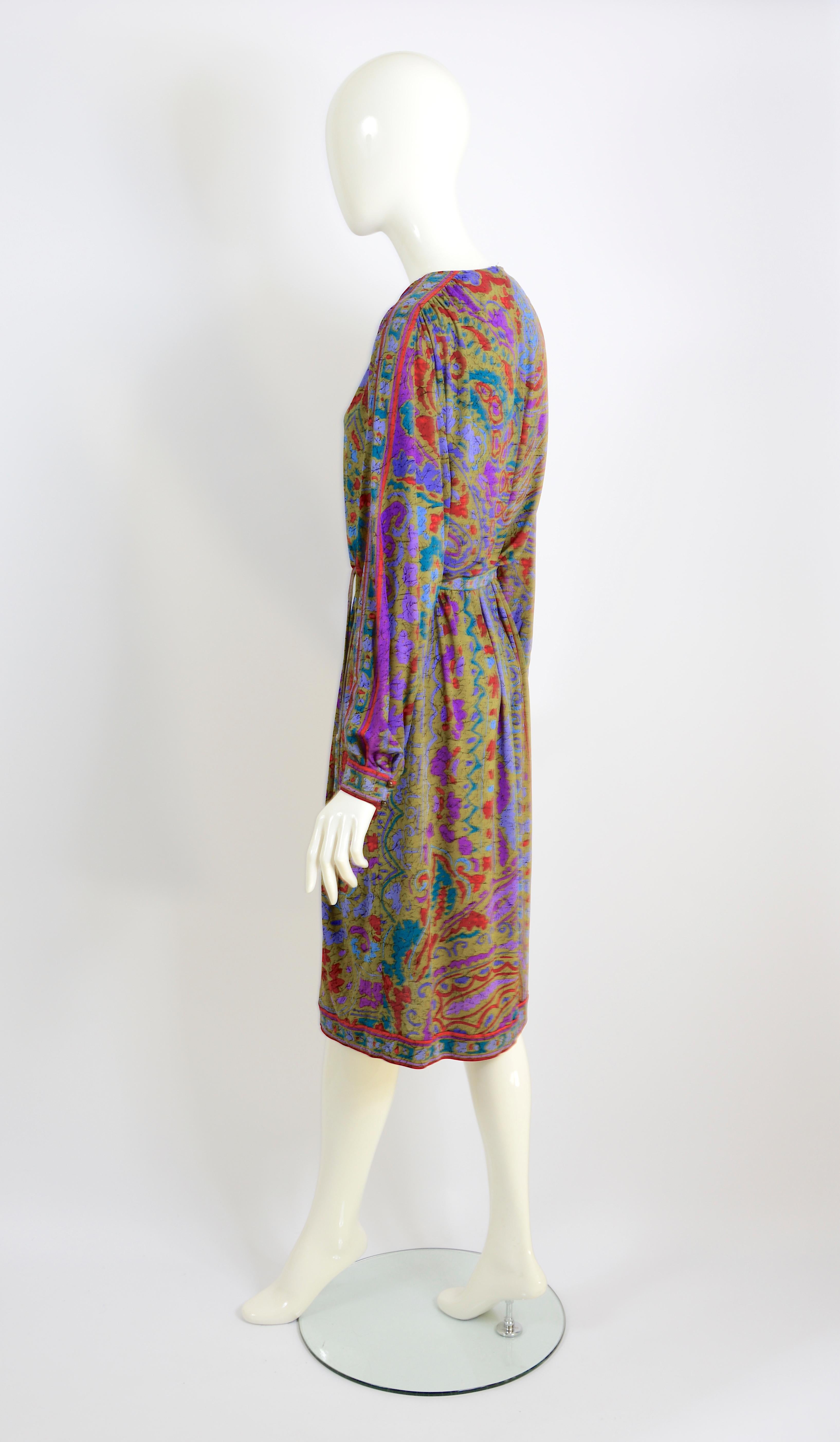 Leonard Paris Vintage 1980s Seidenjersey signiert Druck und Gürtel Kleid im Angebot 1