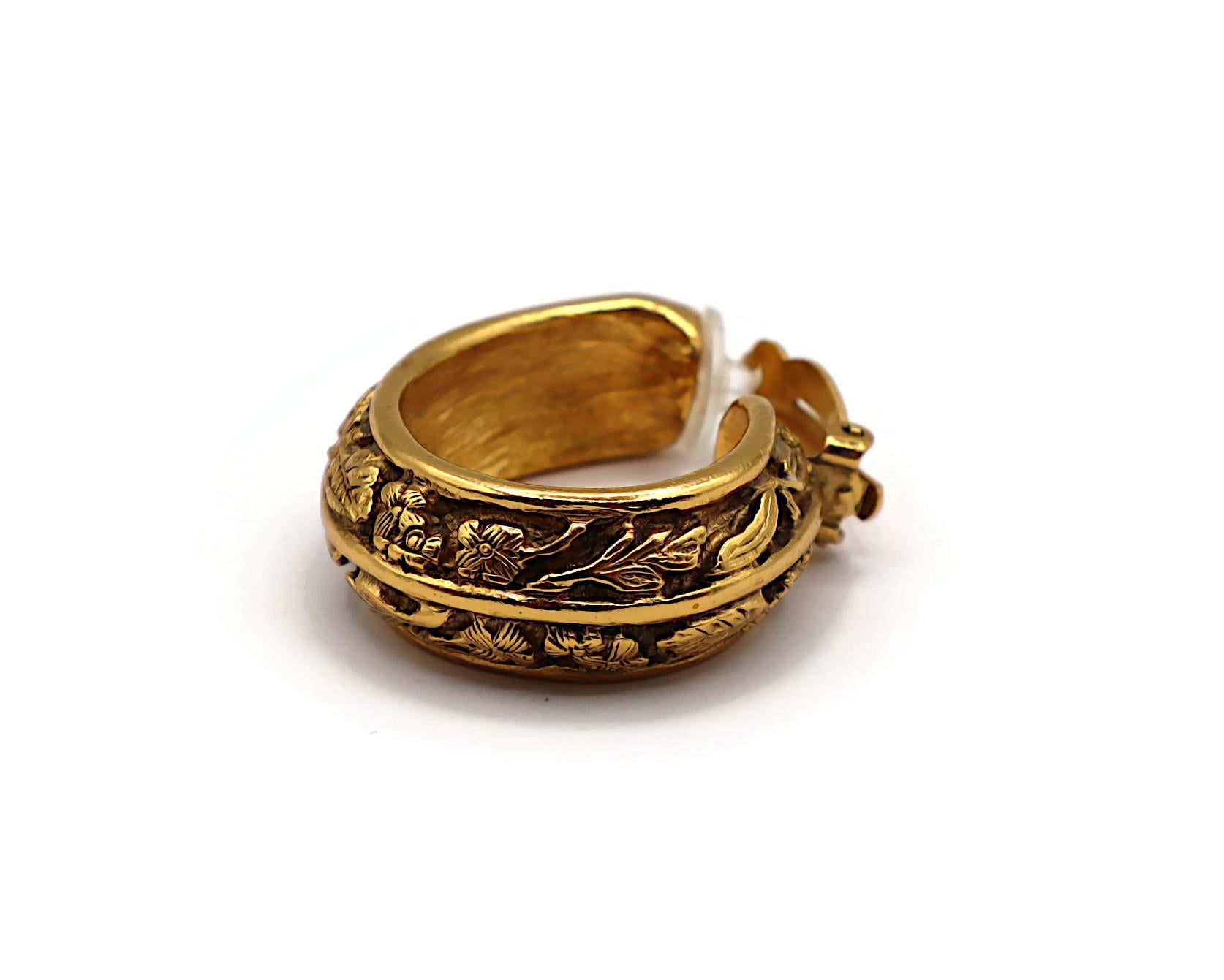 LEONARD Paris Vintage Gold Tone Floral Hoop Earrings im Angebot 6