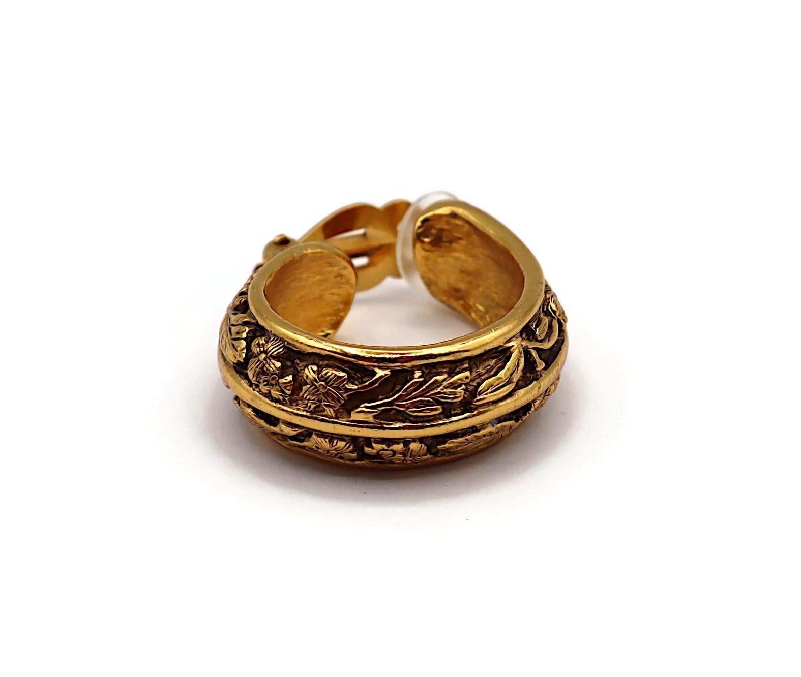 LEONARD Paris Vintage Gold Tone Floral Hoop Earrings im Angebot 1