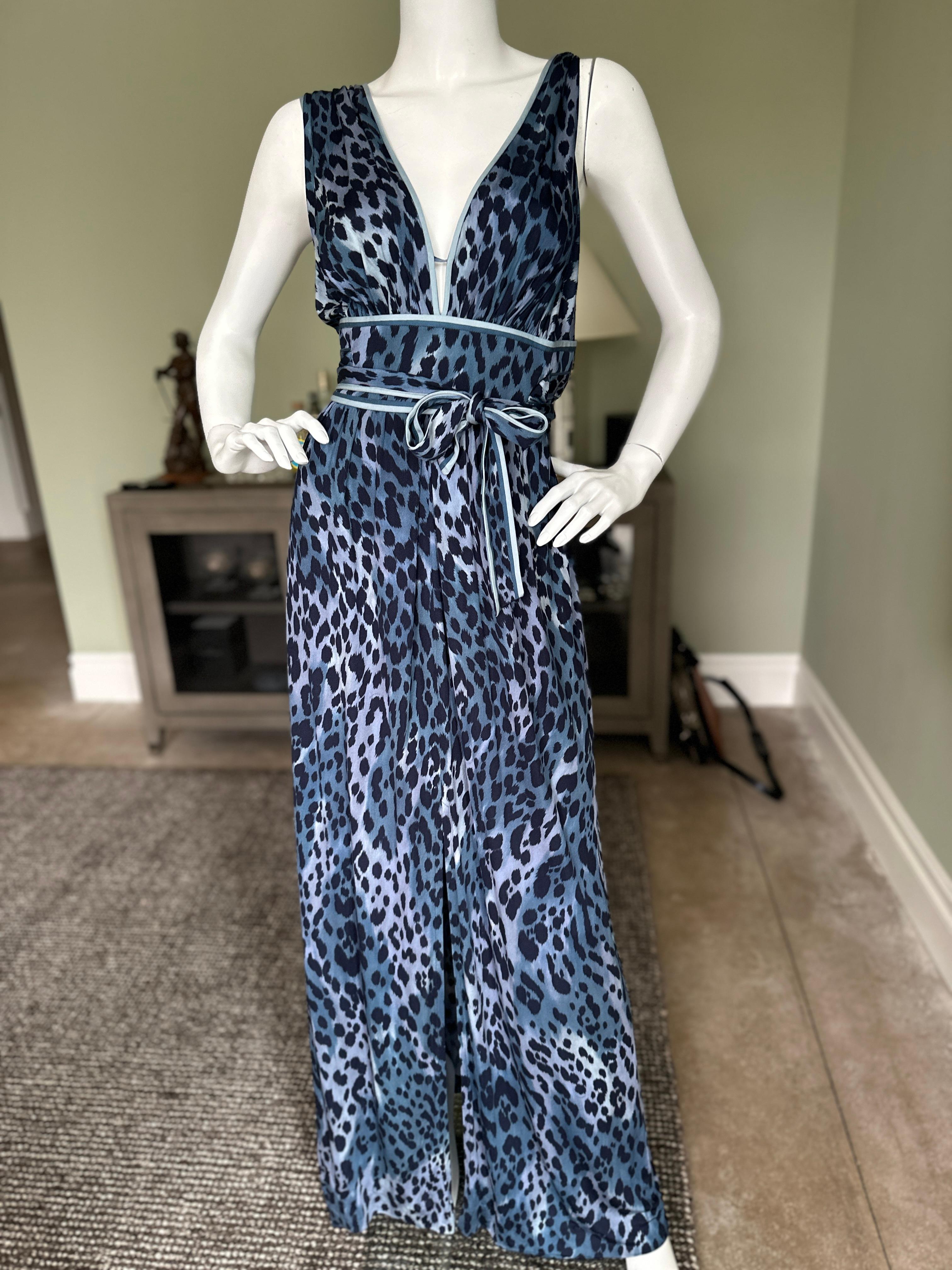 Leonard Paris Vintage Silk Leopard Print Evening Dress with Matching Shawl sz 48 In Excellent Condition For Sale In Cloverdale, CA