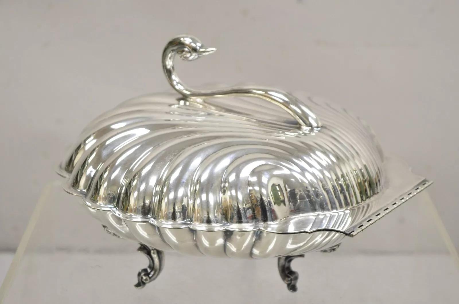 Leonard Regency Style Silver Plated Clam Shell Hinged Warmer with Swan Handle For Sale 7