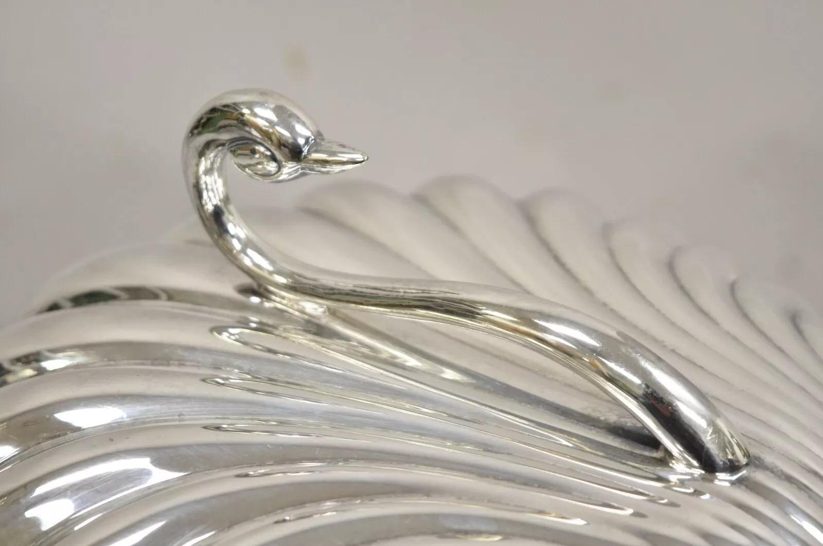 Leonard Regency Style Silver Plated Clam Shell Hinged Warmer with Swan Handle In Good Condition For Sale In Philadelphia, PA