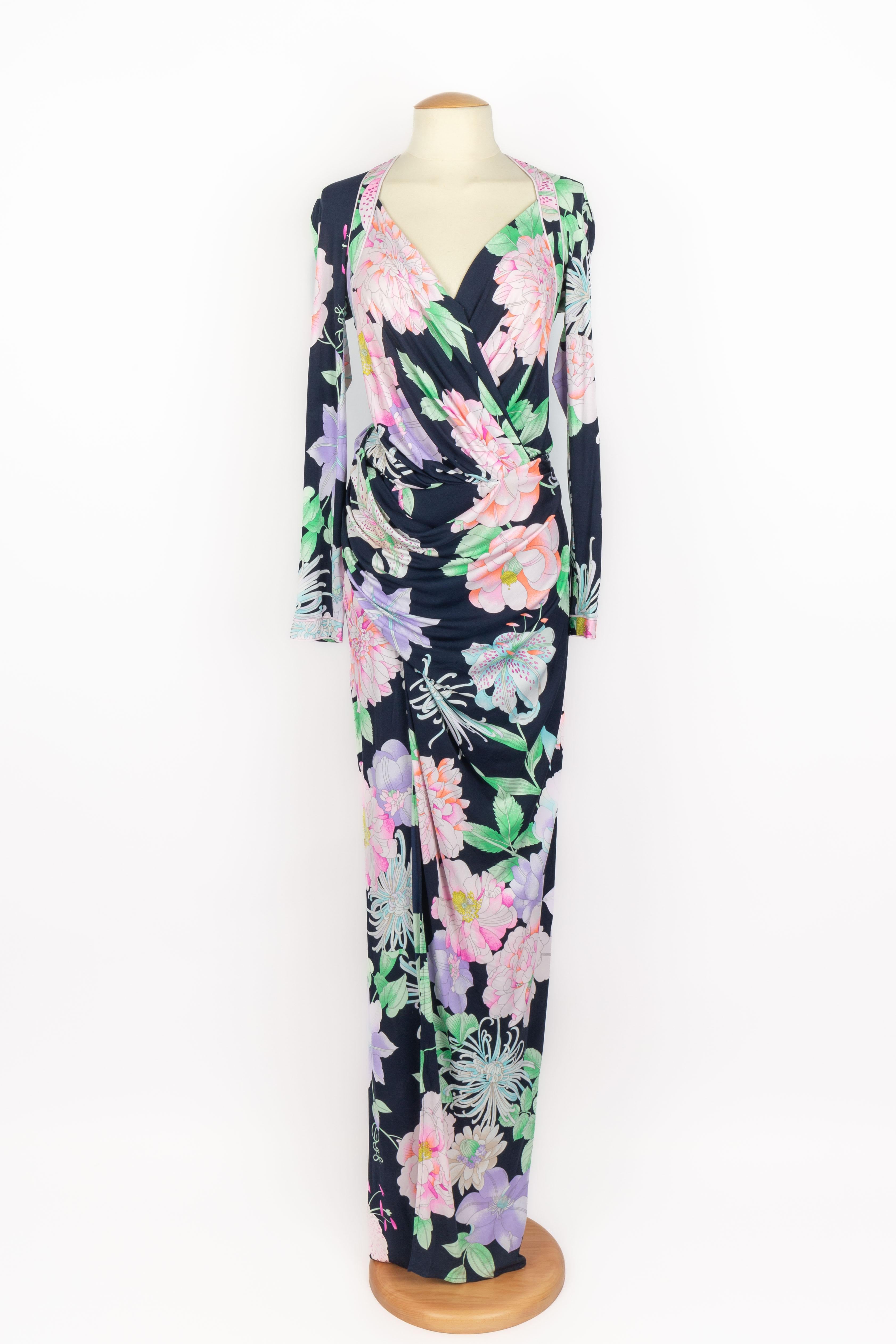 LÉONARD - (Made in Italy) Flower silk dress. Size 40IT.

Condition:
Very good condition

Dimensions:
Shoulder width: 40 cm - Chest: 40 cm - Length: 165 cm

SKU:VR83