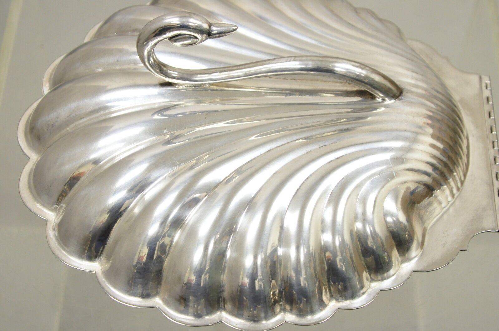 Leonard Silverplate Clam Shell Form Silver Plated Hinged Warmer with Swan Handle For Sale 3