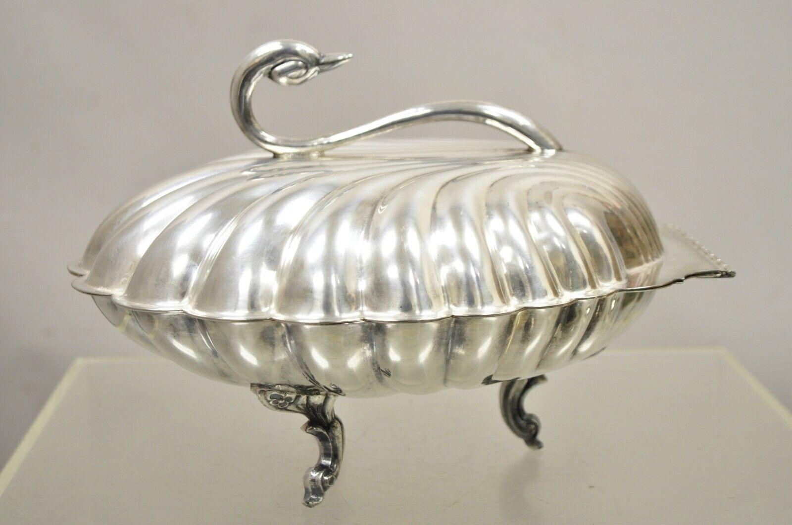 Leonard Silverplate Clam Shell Form Silver Plated Hinged Warmer with Swan Handle For Sale 4