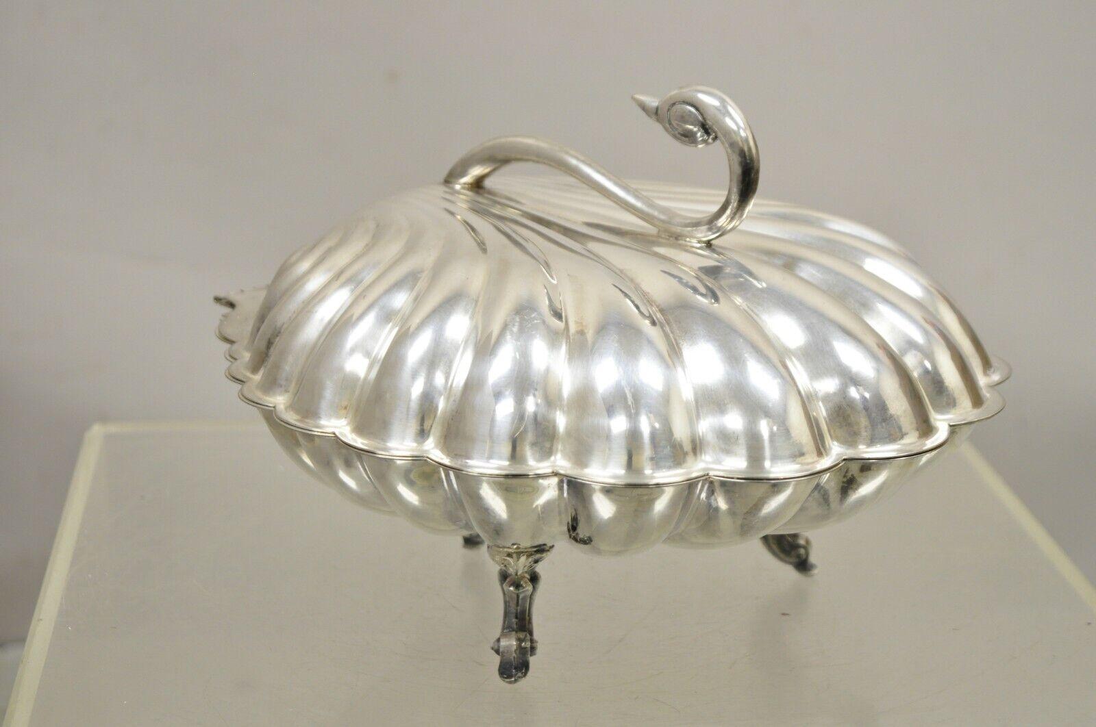Leonard Silverplate Clam Shell Form Silver Plated Hinged Warmer with Swan Handle In Good Condition For Sale In Philadelphia, PA