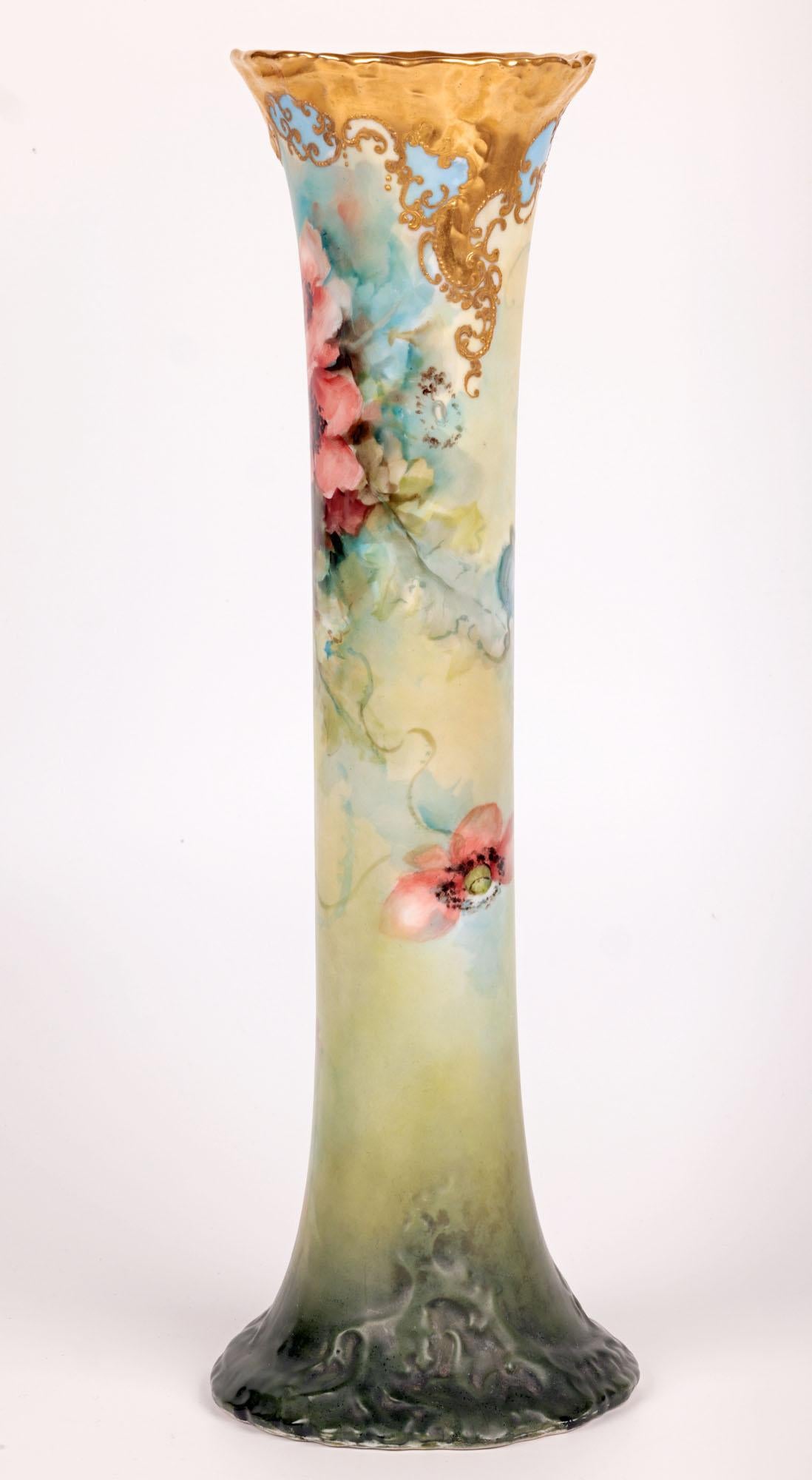 Leonard Vienna, handbemalte Jugendstil-Porzellanvase mit Blumenmuster (Frühes 20. Jahrhundert) im Angebot