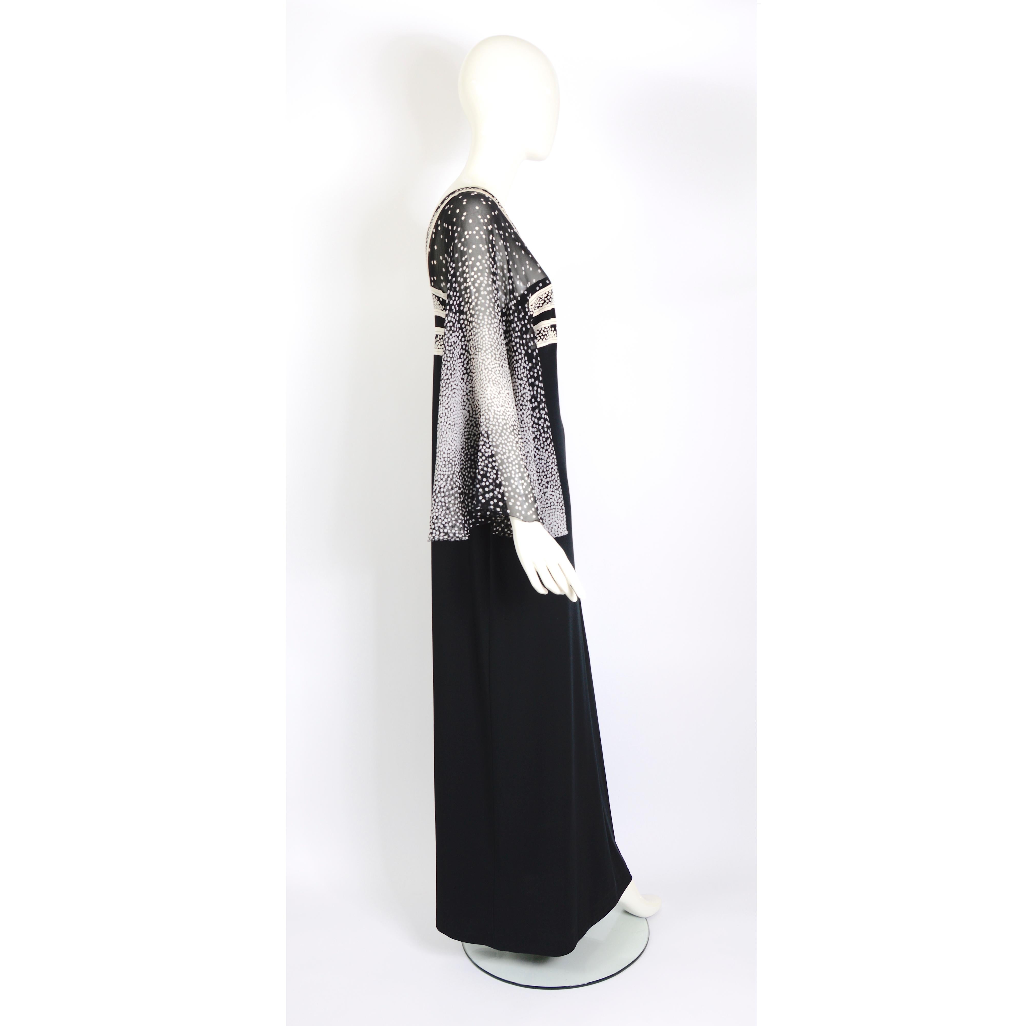 Women's or Men's Leonard vintage 1980s large sleeves black and white print silk dress For Sale