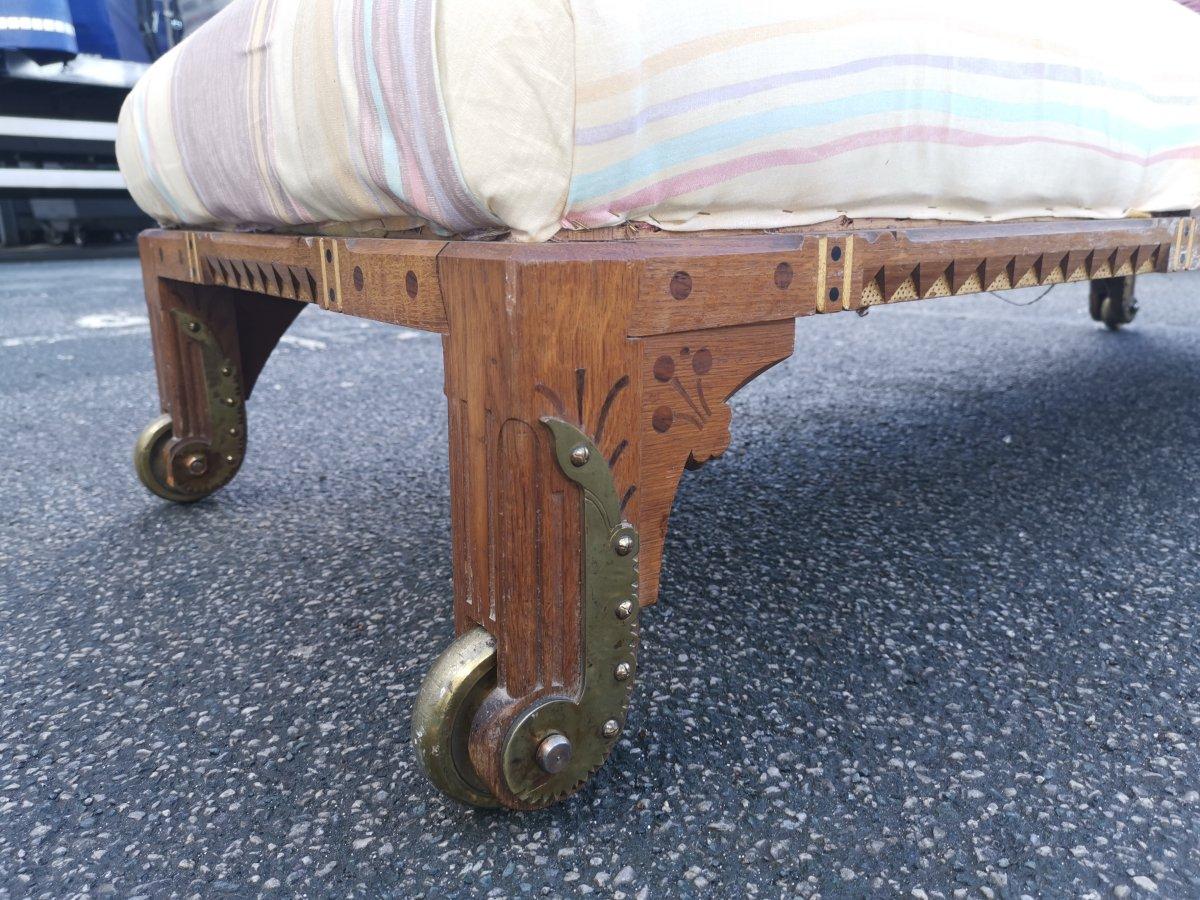 Leonard William Collmann, an Exhibition Quality Gothic Revival Oak Chaise Lounge For Sale 6