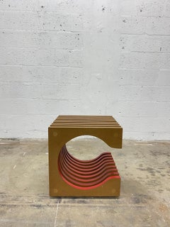 Tabouret ou table d'appoint «laudia » de Leonardo Bueno
