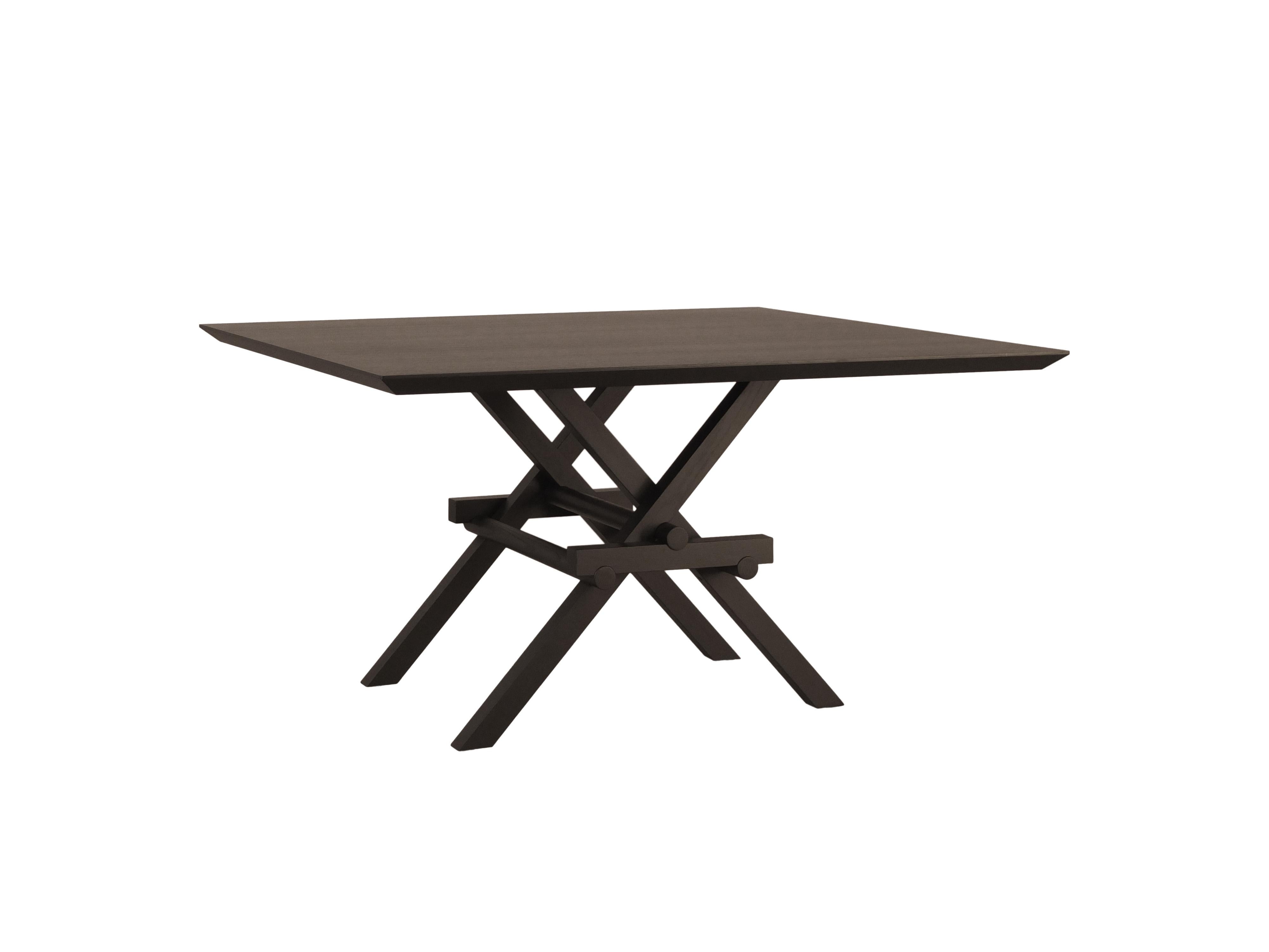 Zeitgenössischer Tisch aus Eschenholz mit ineinandergreifenden Beinen Leonardo (Asche) im Angebot