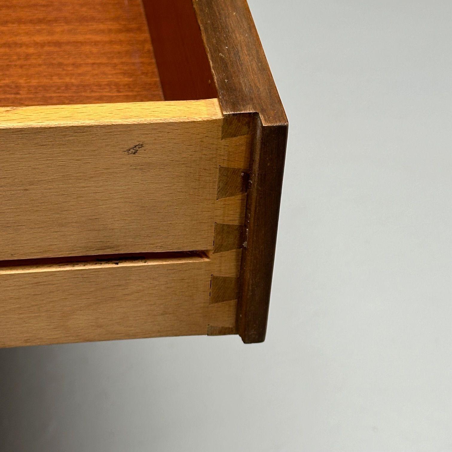 Leonardo Fiori, Italian Mid-Century Modern, Buffet, Wengé, Seagrass, 1950s en vente 4