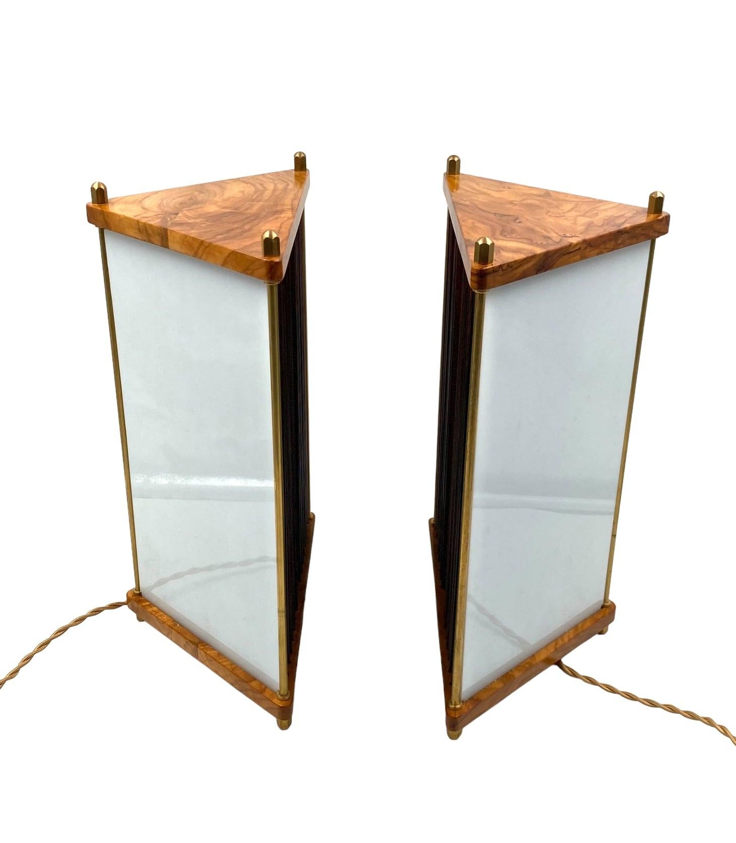 Leonardo Mosso, 2 Wood and Brass Table Lamps, Italy, 1970s For Sale 6
