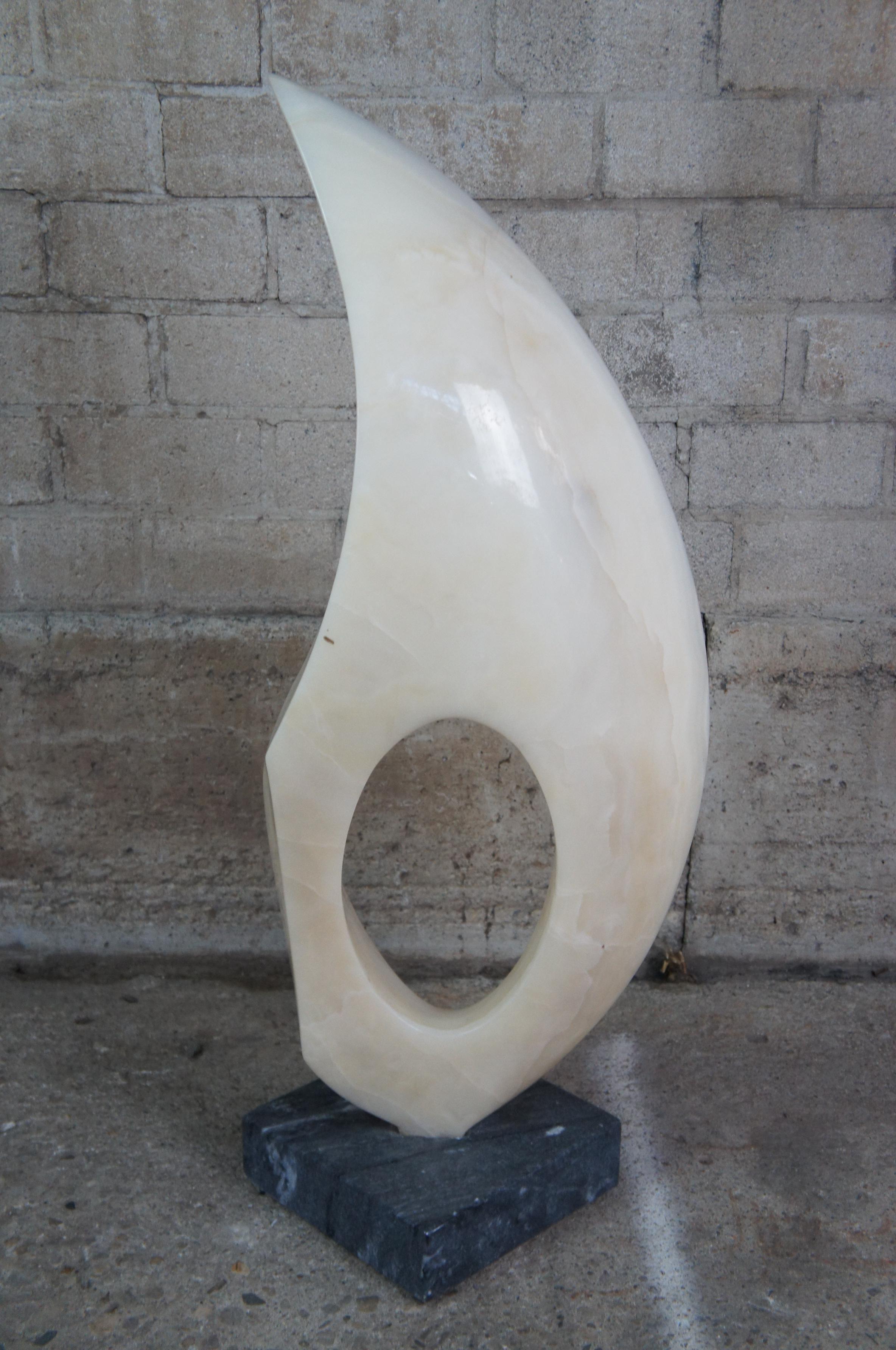 Leonardo Nierman Sculpture abstraite en marbre d'onyx de style Modernity MCM Bon état - En vente à Dayton, OH