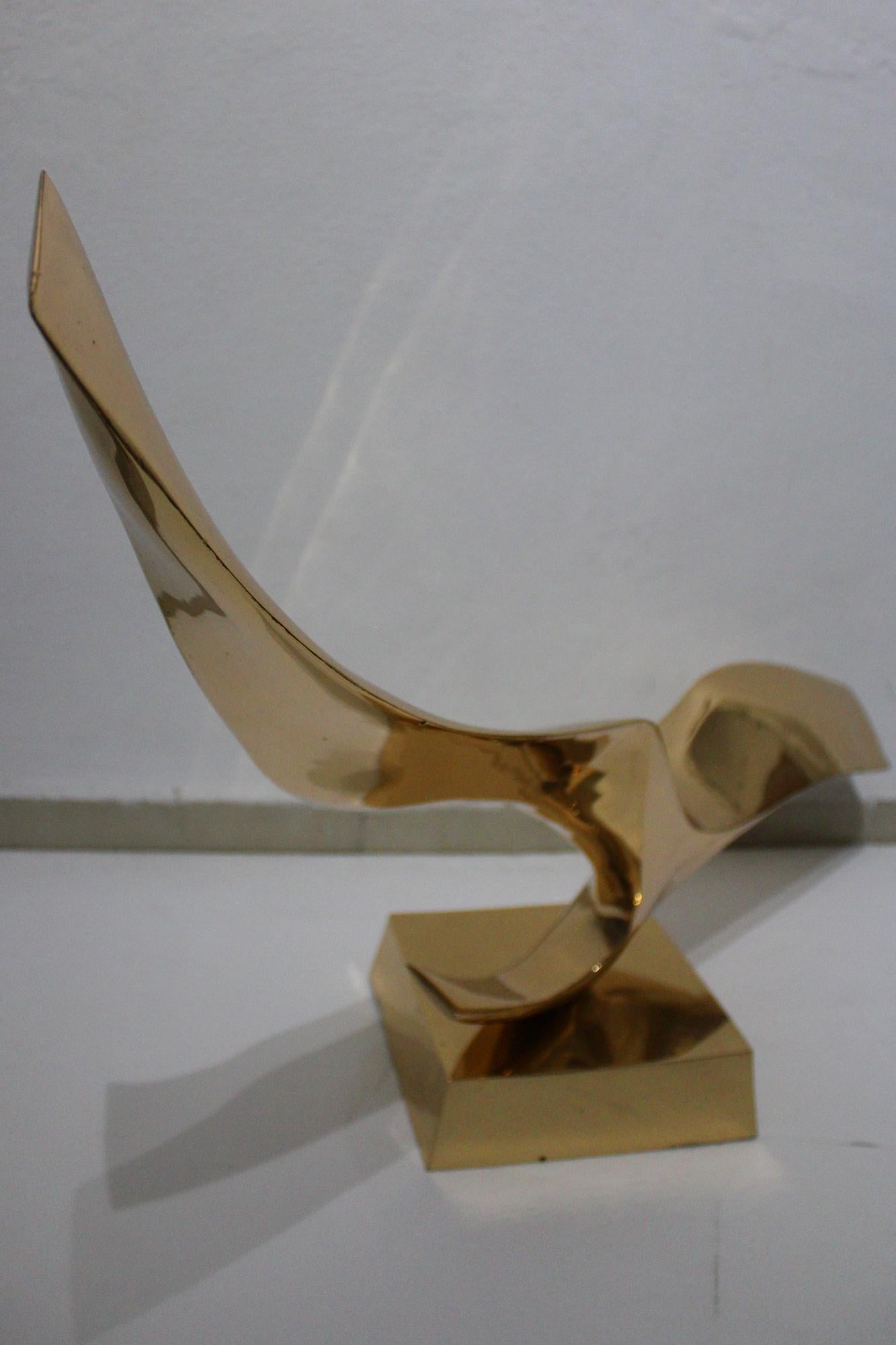 Bird in Flight - Abstract Sculpture by Leonardo Nierman